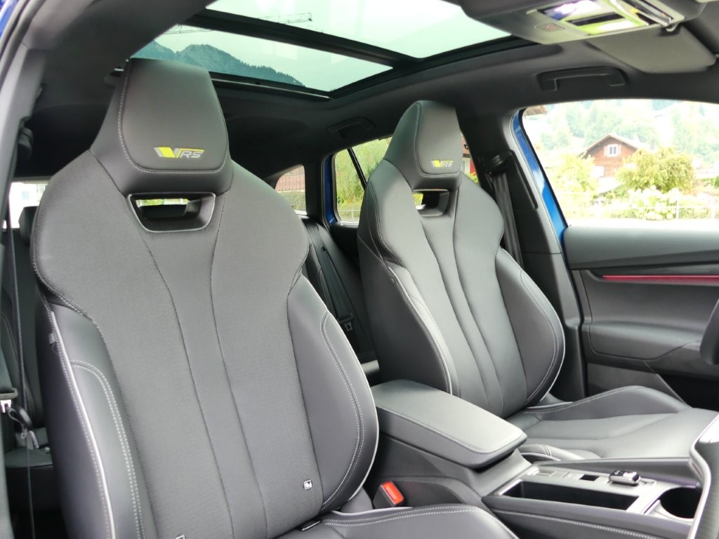 SKODA Enyaq 4x4 RS-image-10