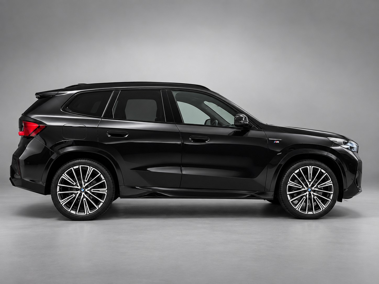 BMW 30e xDrive-image-1