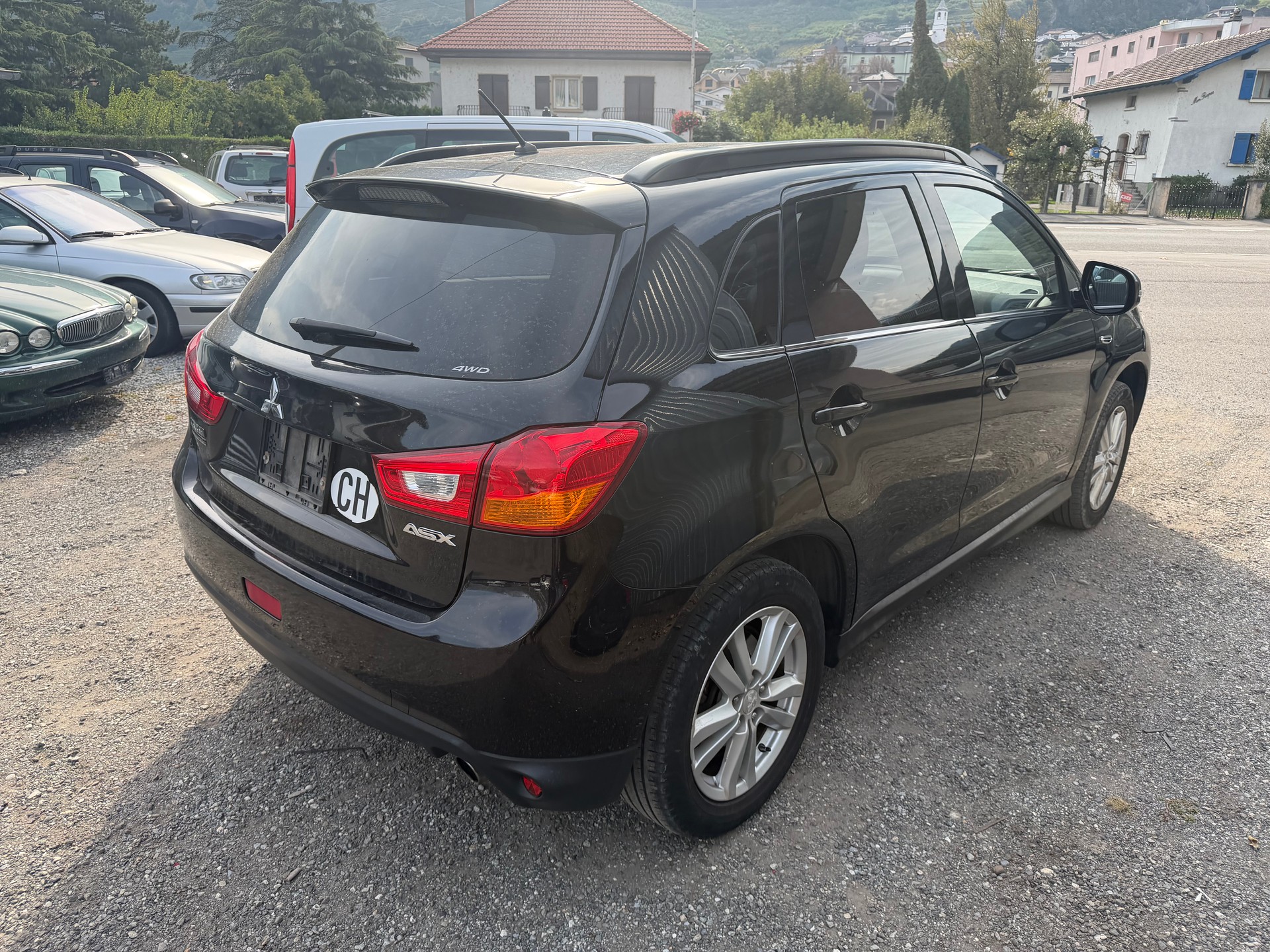 MITSUBISHI ASX 1.8 DID Navigator 4WD-image-2
