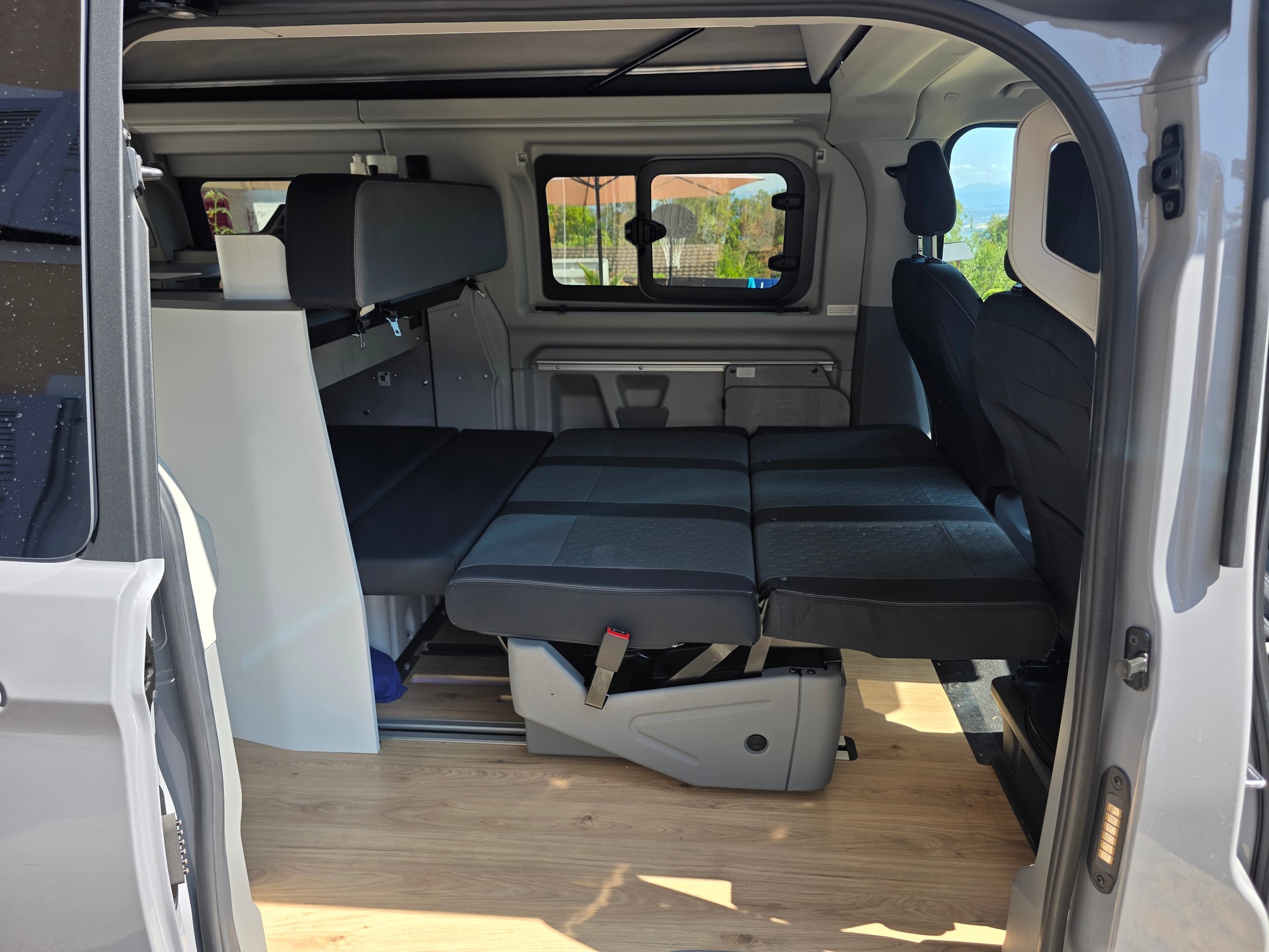FORD 2.0 EcoBlue 170 Titanium nugget-image-10