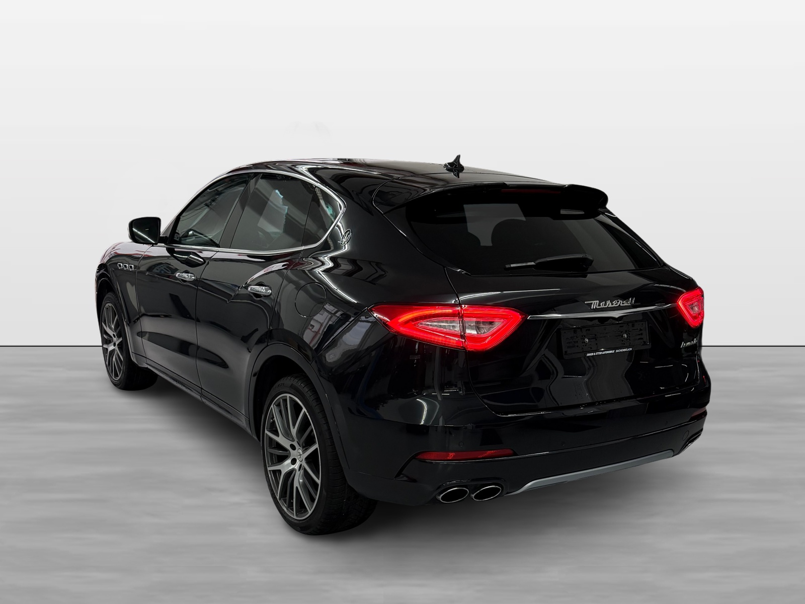 MASERATI Levante S 3.0 V6 Automatica-image-3