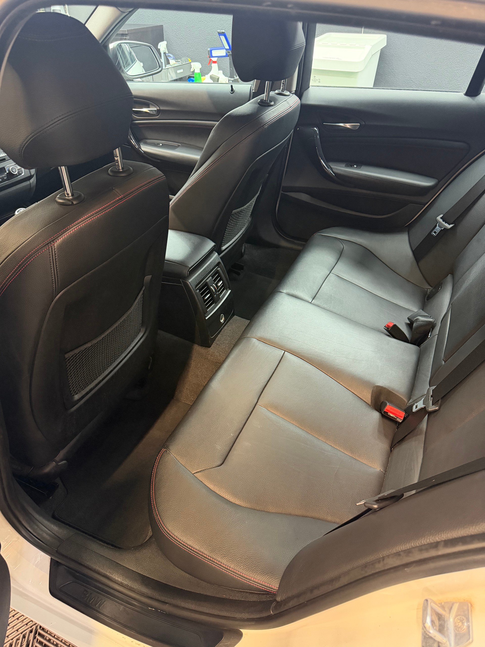 BMW 120d xDrive Sport Line-image-10