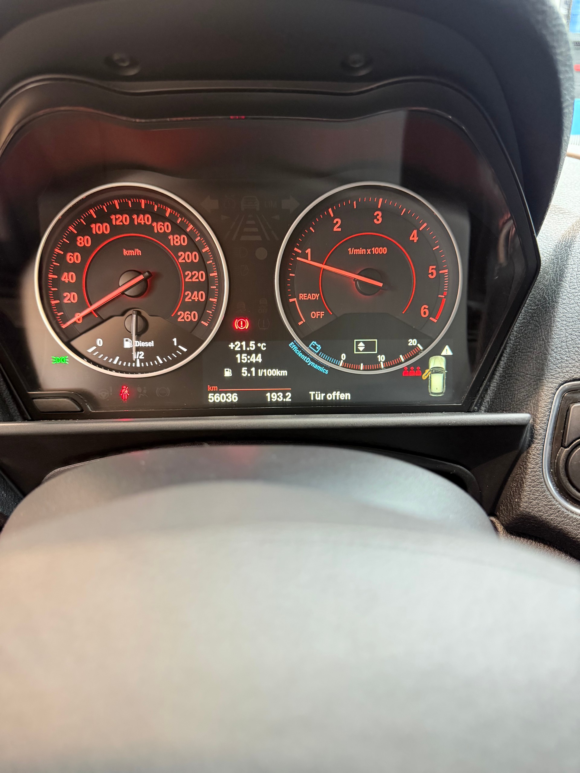 BMW 120d xDrive Sport Line-image-15