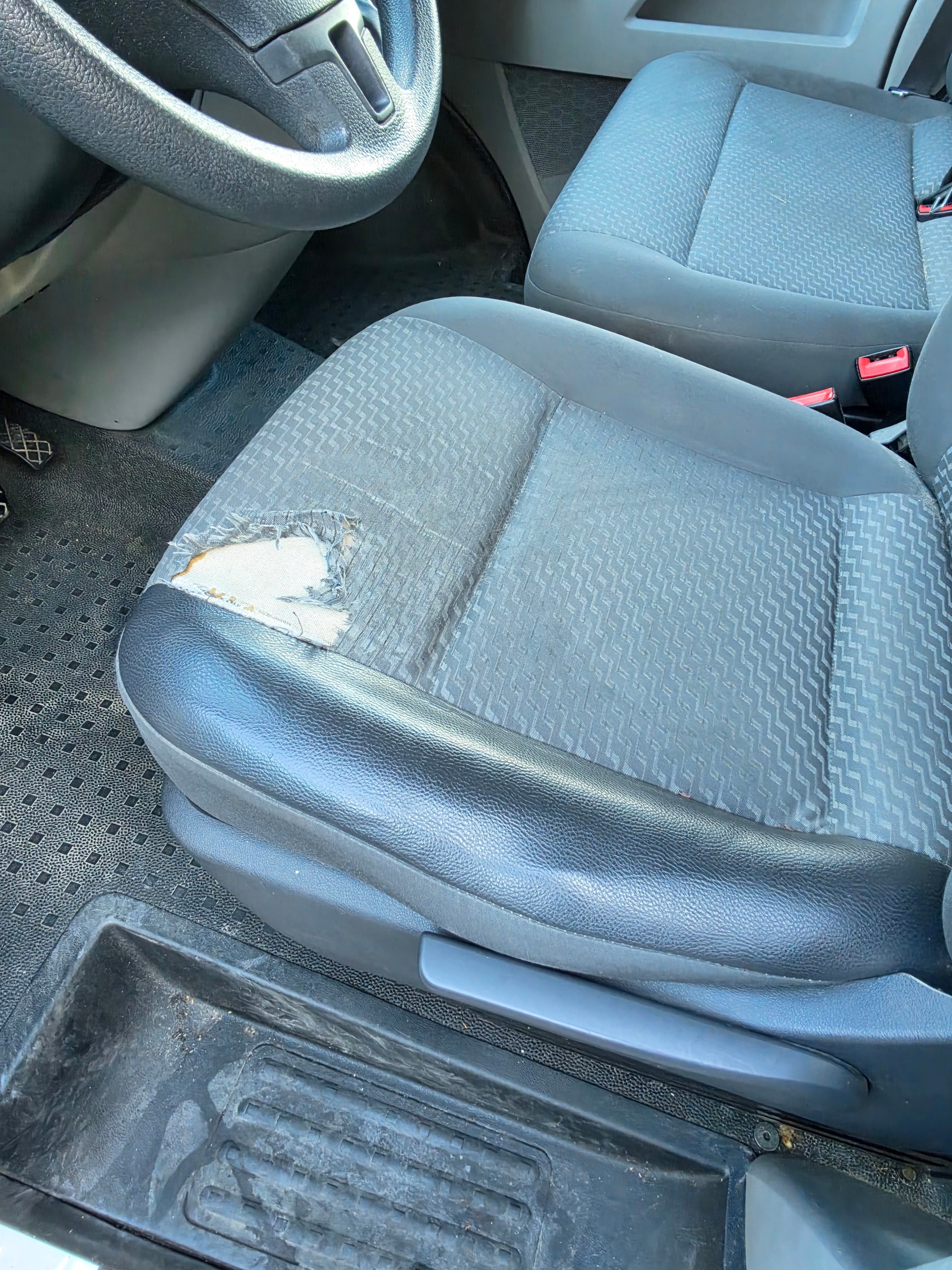VW T5 2.0 TDI-image-13