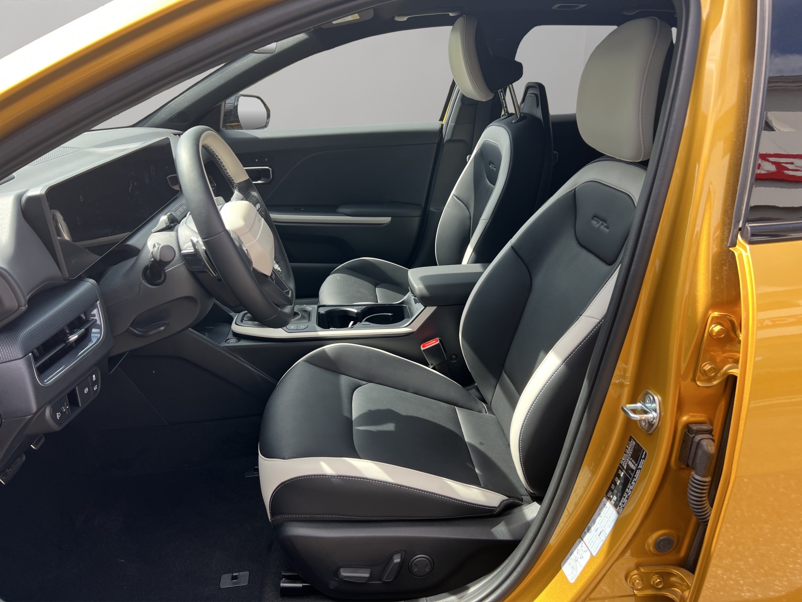 KIA K4 SW 1.6 T-GDi GT-Line 180PS DCT / Lederausstattung / elektr. Glasschiebedach / CH-Herstellergarantie / Leasing-Aktion ab 0.99%-image-8