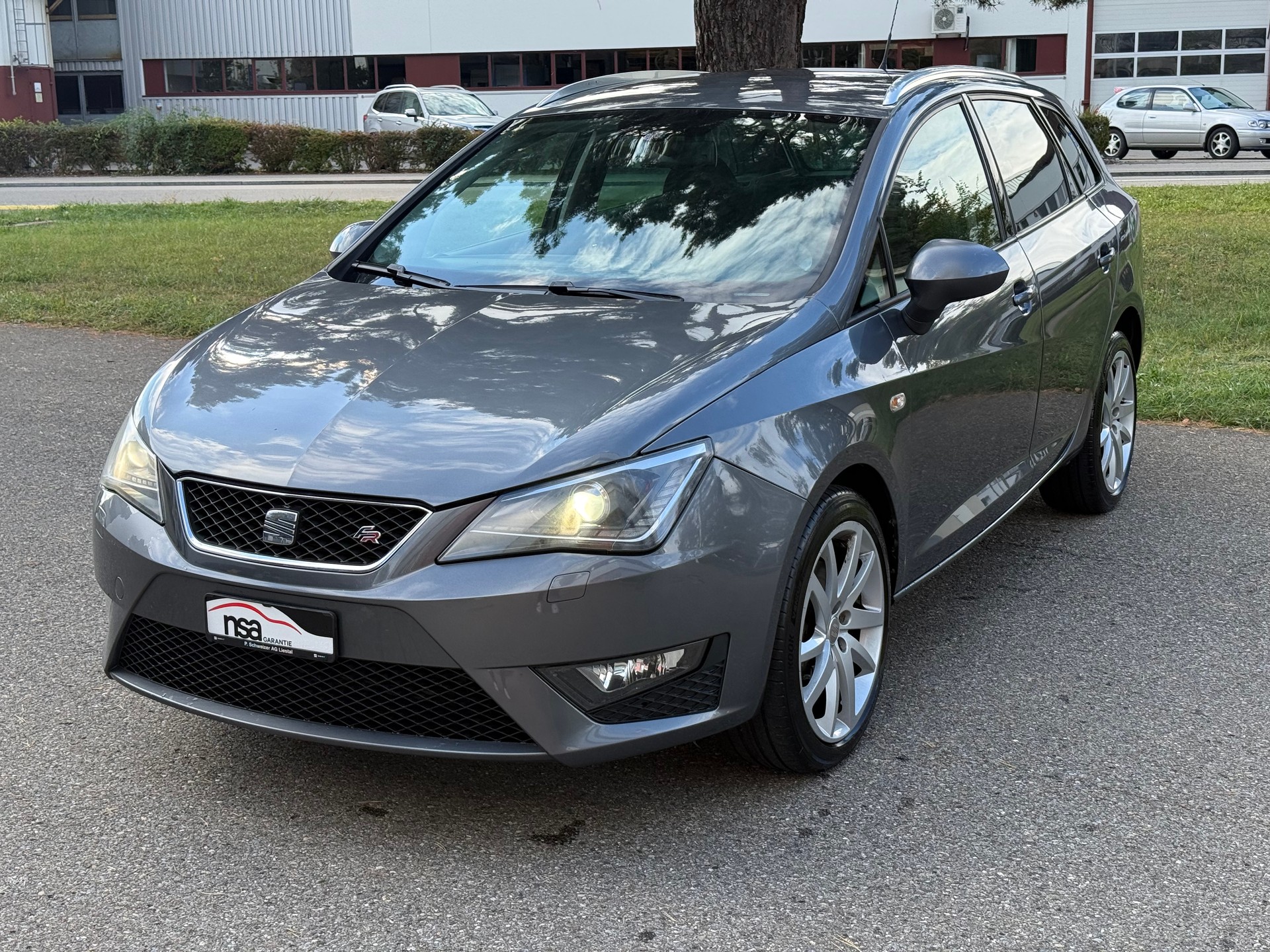 SEAT Ibiza ST 1.4 TSI FR DSG-image-2
