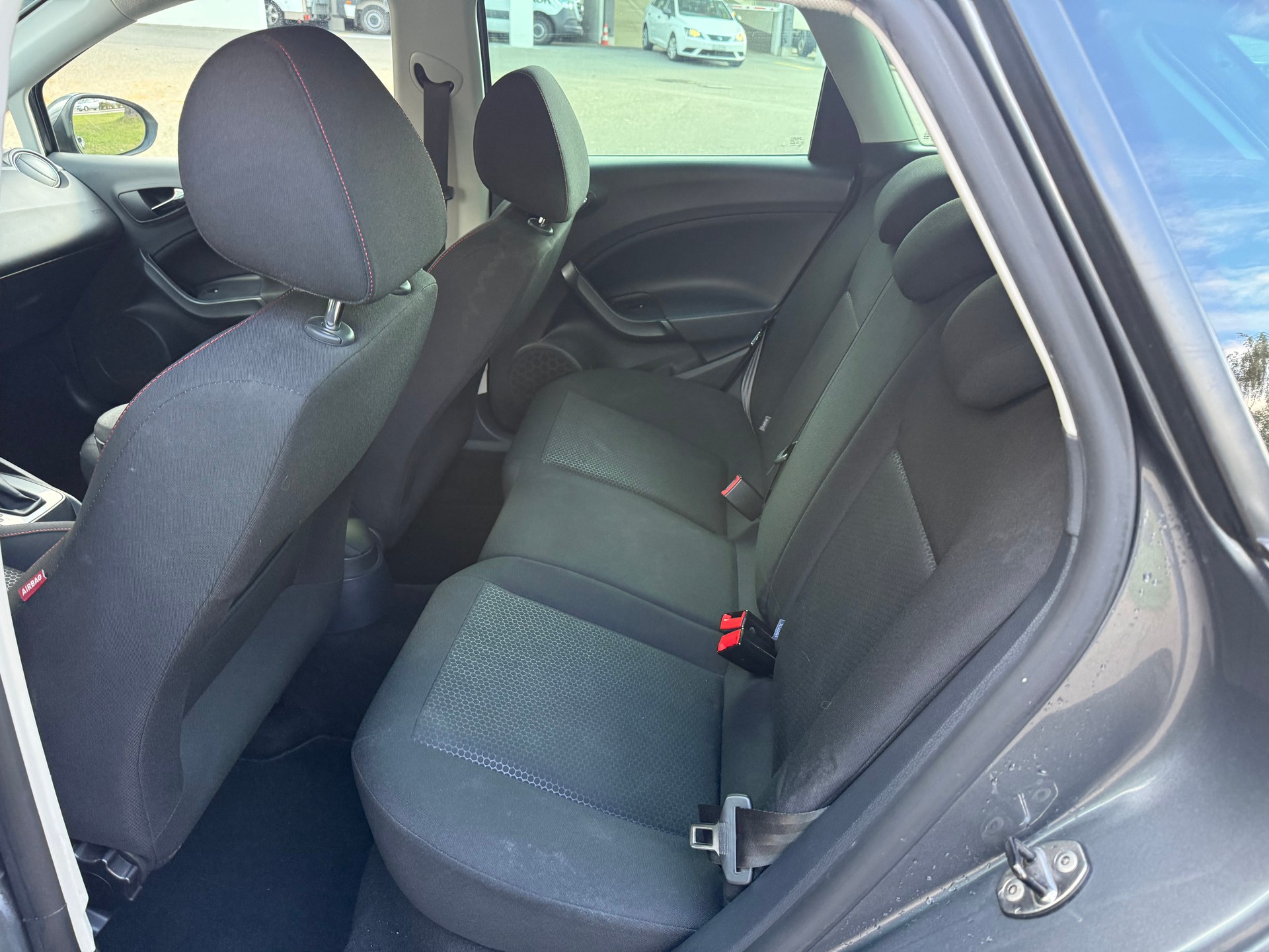 SEAT Ibiza ST 1.4 TSI FR DSG-image-8