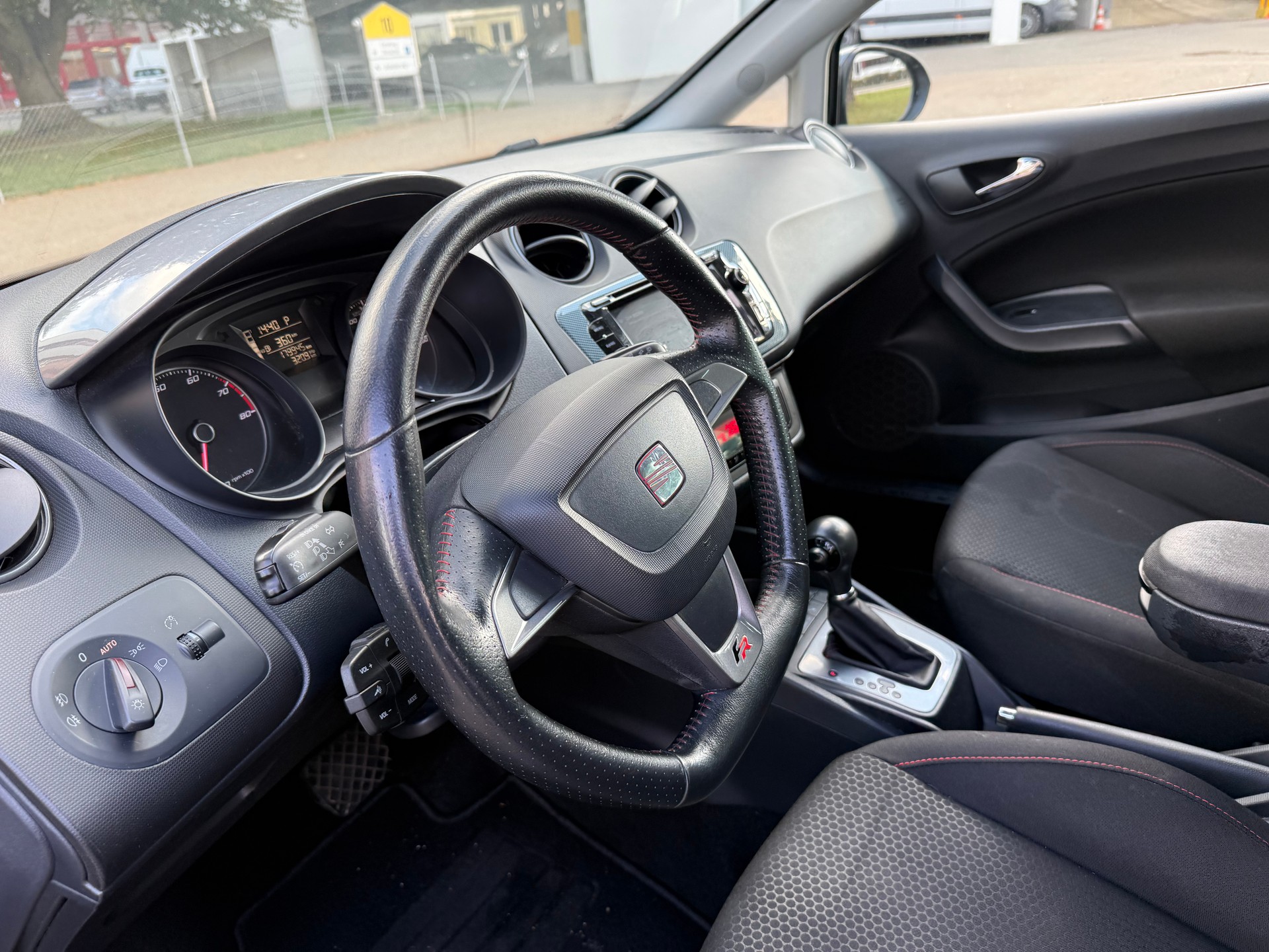SEAT Ibiza ST 1.4 TSI FR DSG-image-6