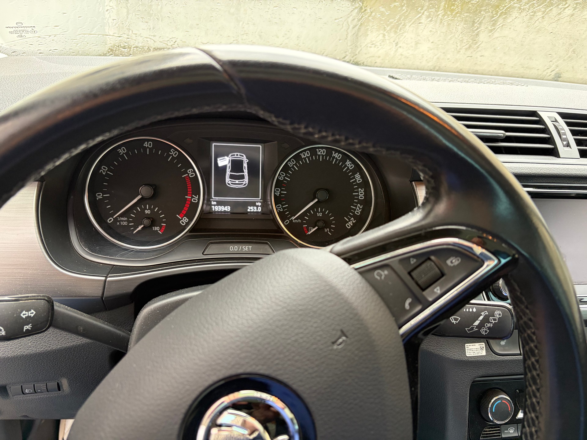 SKODA 1.2 TSI Style-image-5