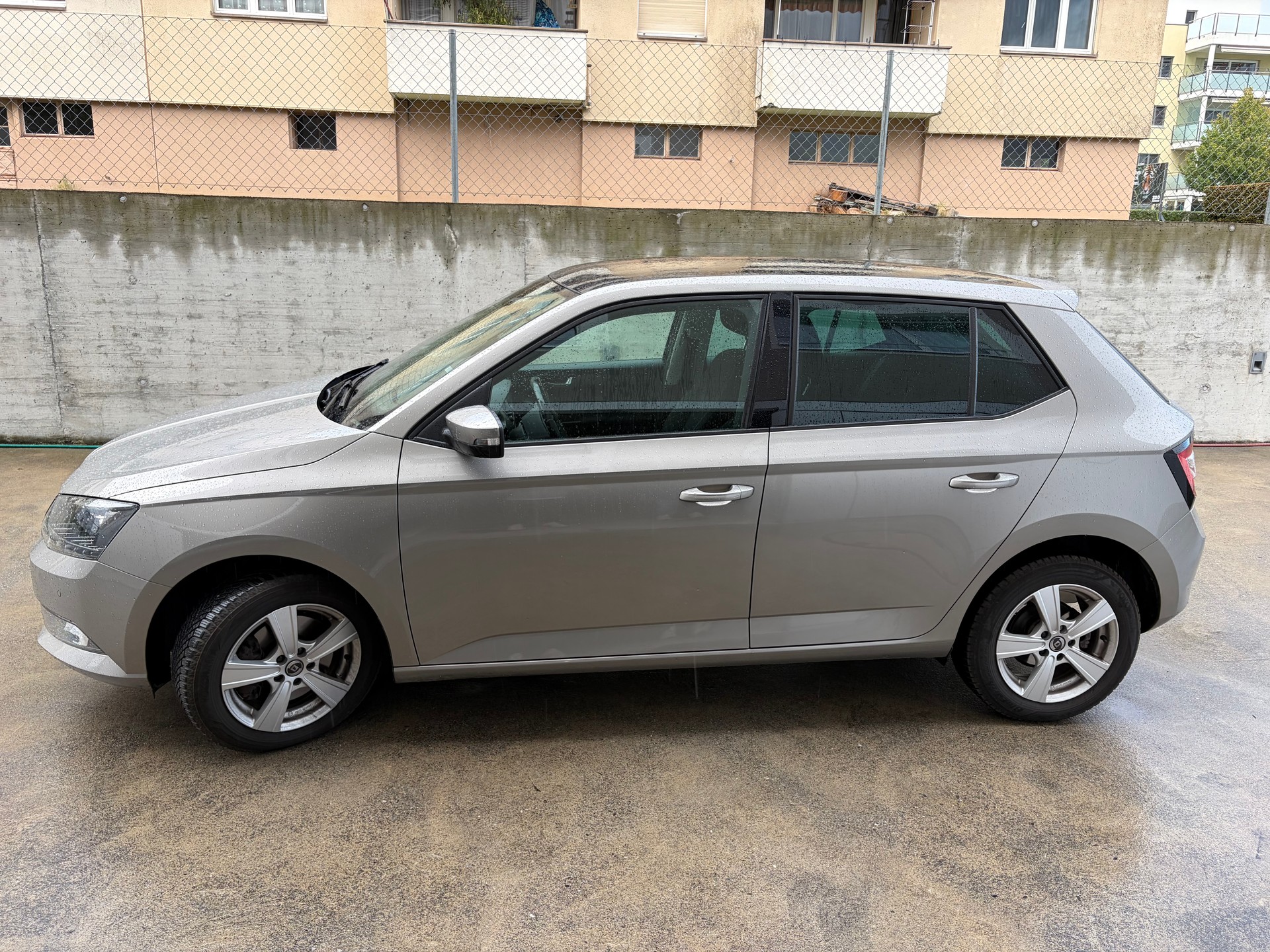 SKODA 1.2 TSI Style-image-0
