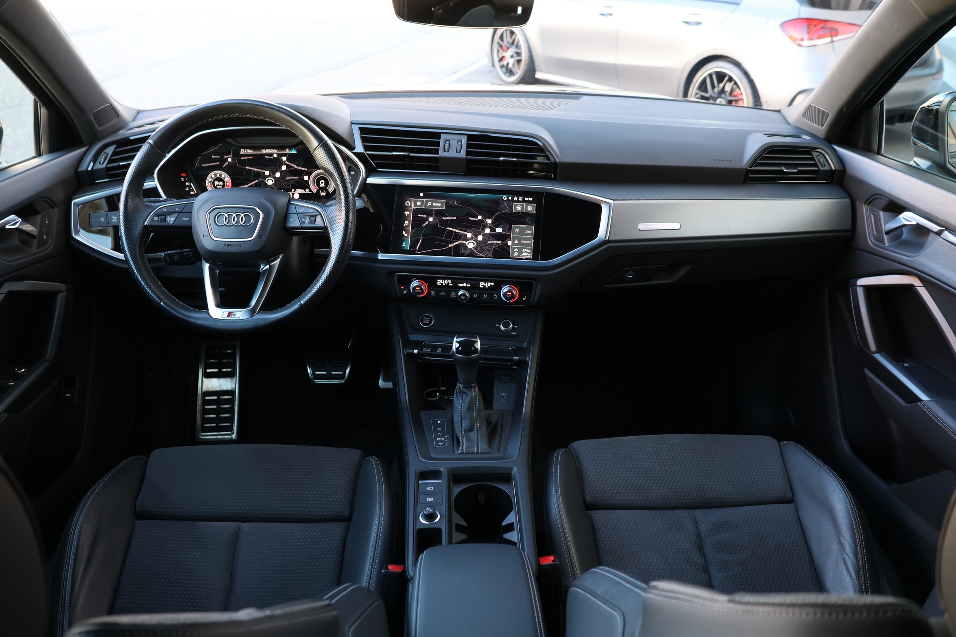 AUDI Q3 Sportback 35 TFSI S line Attraction S-tronic (CH)-image-16