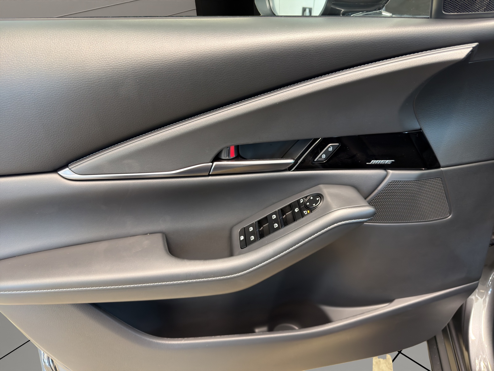MAZDA CX-30 SKYACTIV-X 186 M Hybrid Homura AWD-image-13
