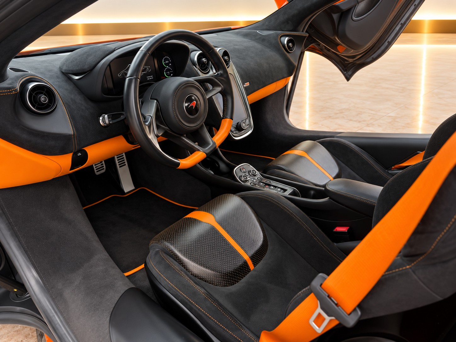 McLAREN 570S Coupé 3.8 V8 SSG-image-8
