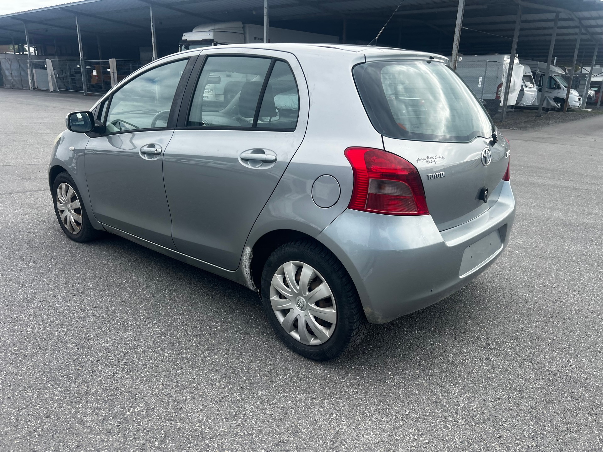 TOYOTA Yaris 1.3 City-image-6
