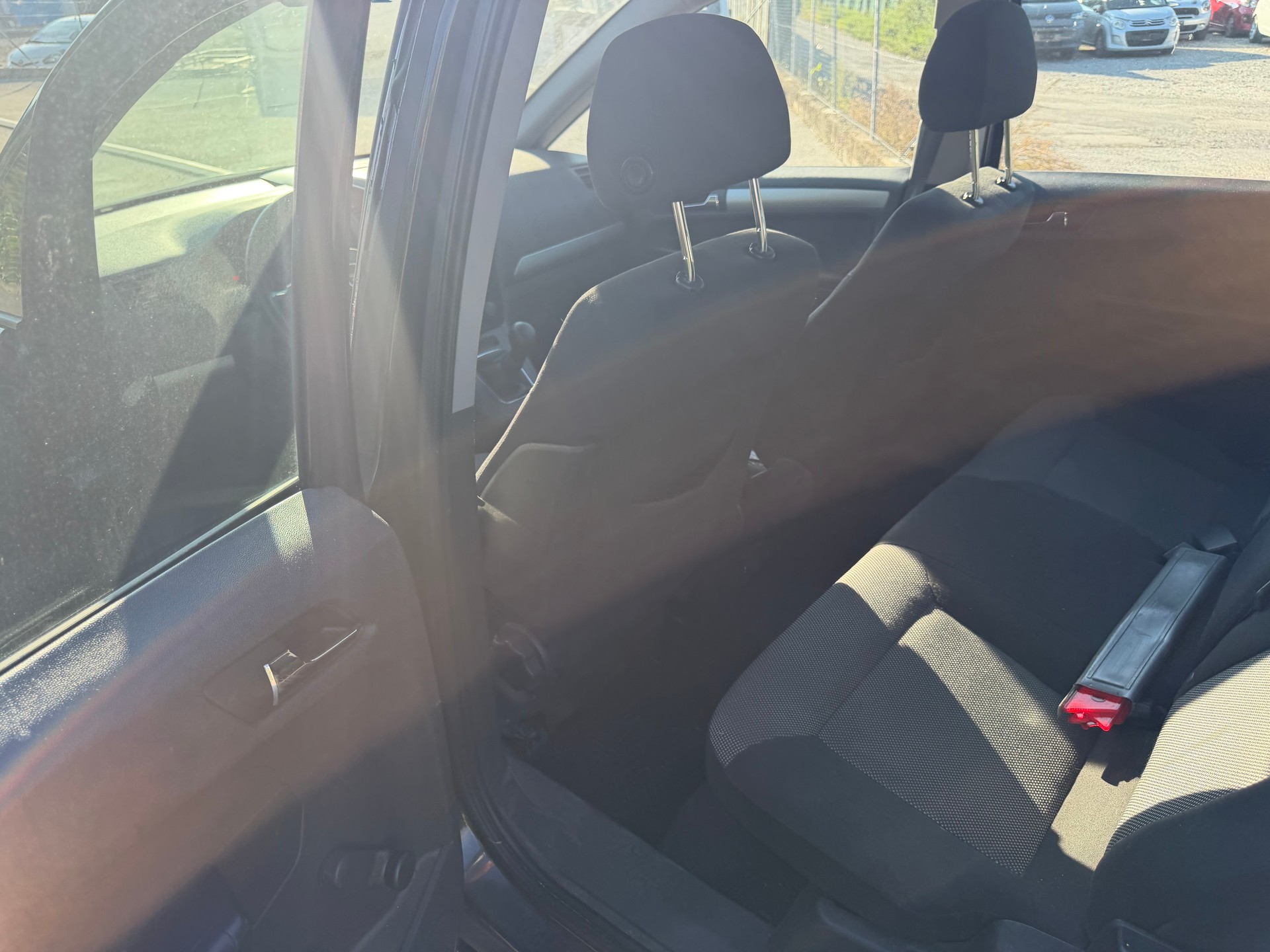 OPEL ZAFIRA-image-11