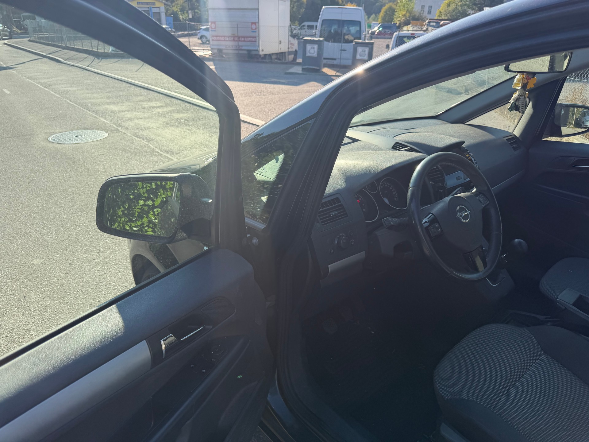 OPEL ZAFIRA-image-9