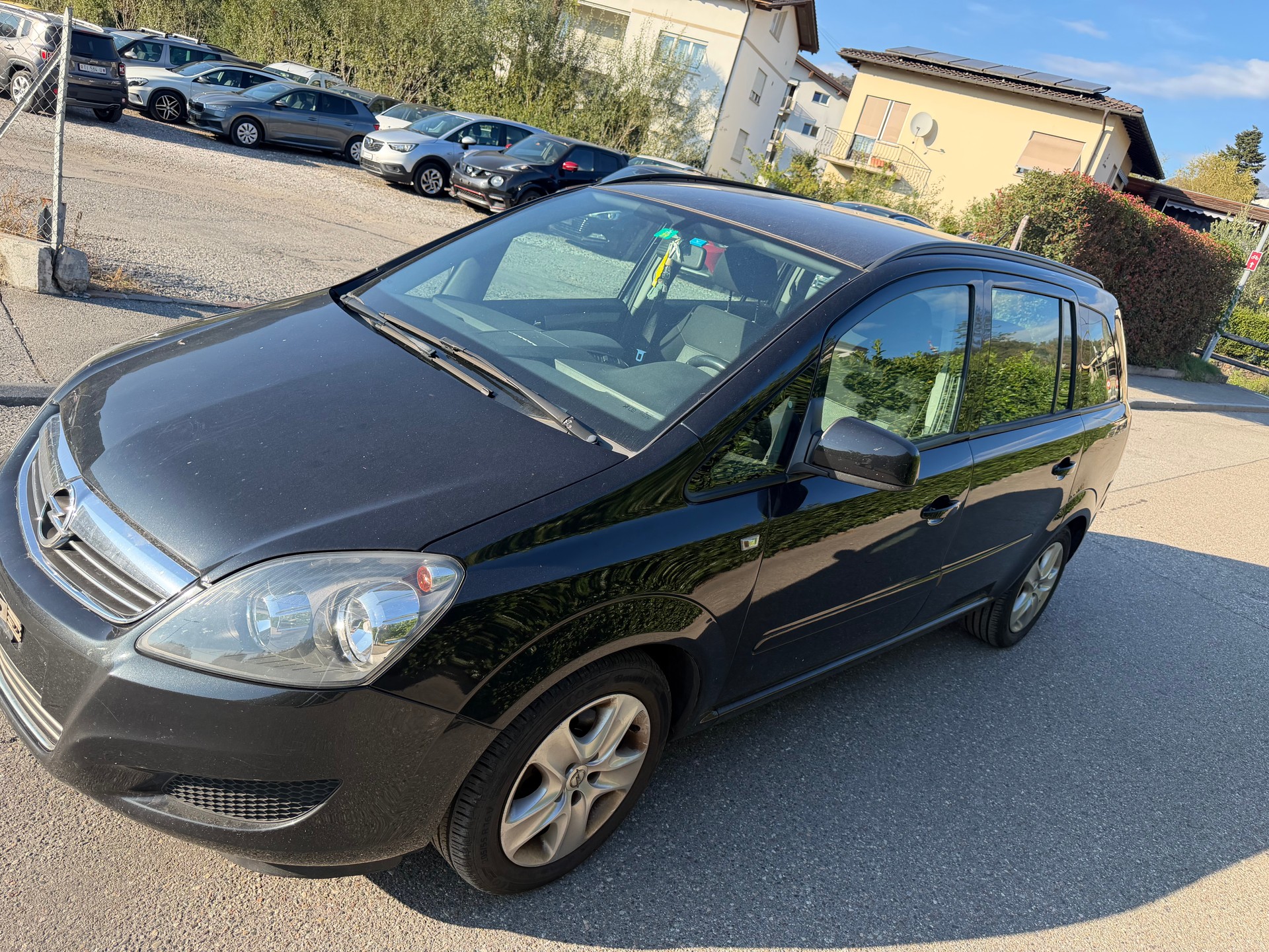 OPEL ZAFIRA-image-1