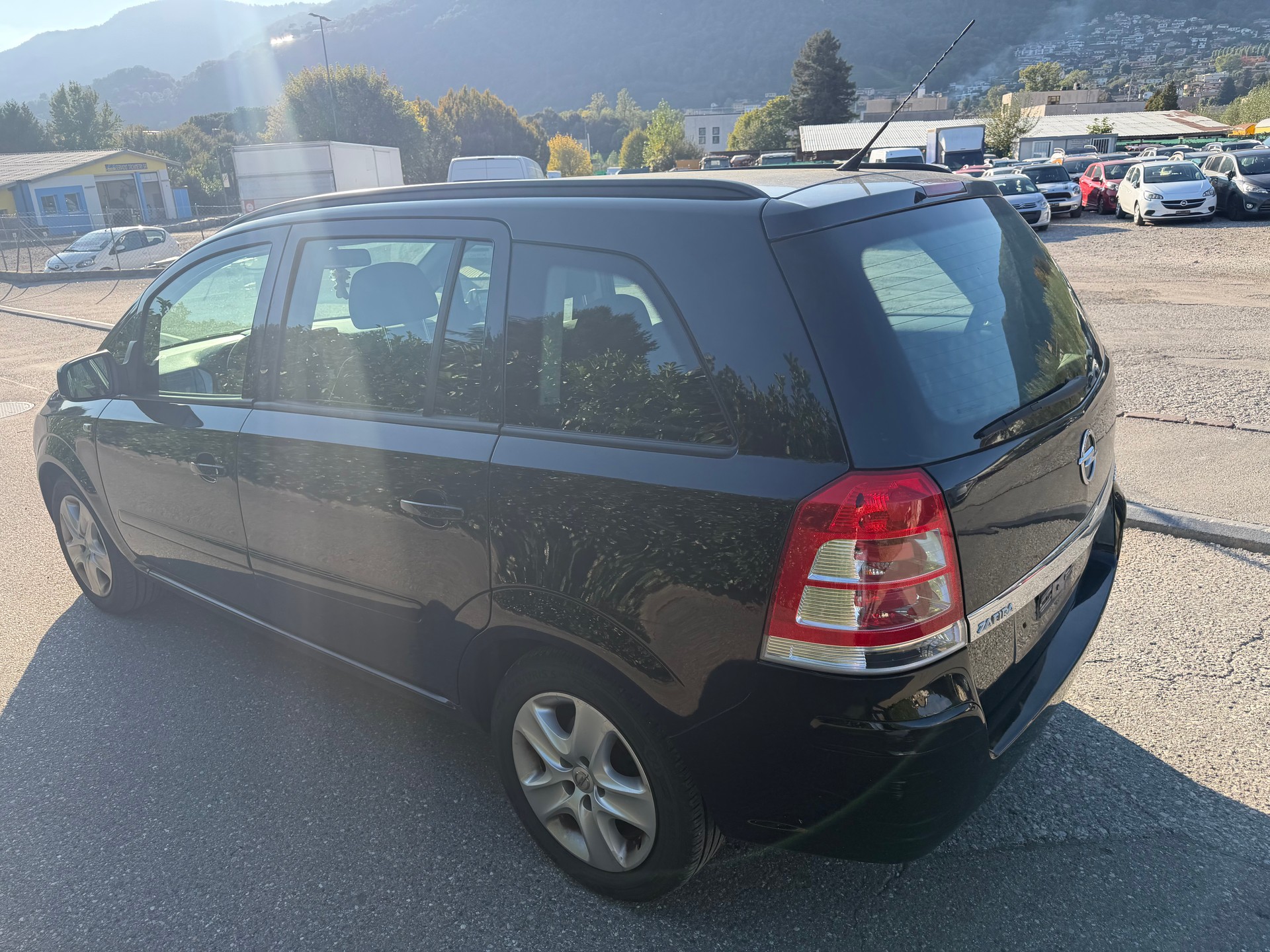 OPEL ZAFIRA-image-3