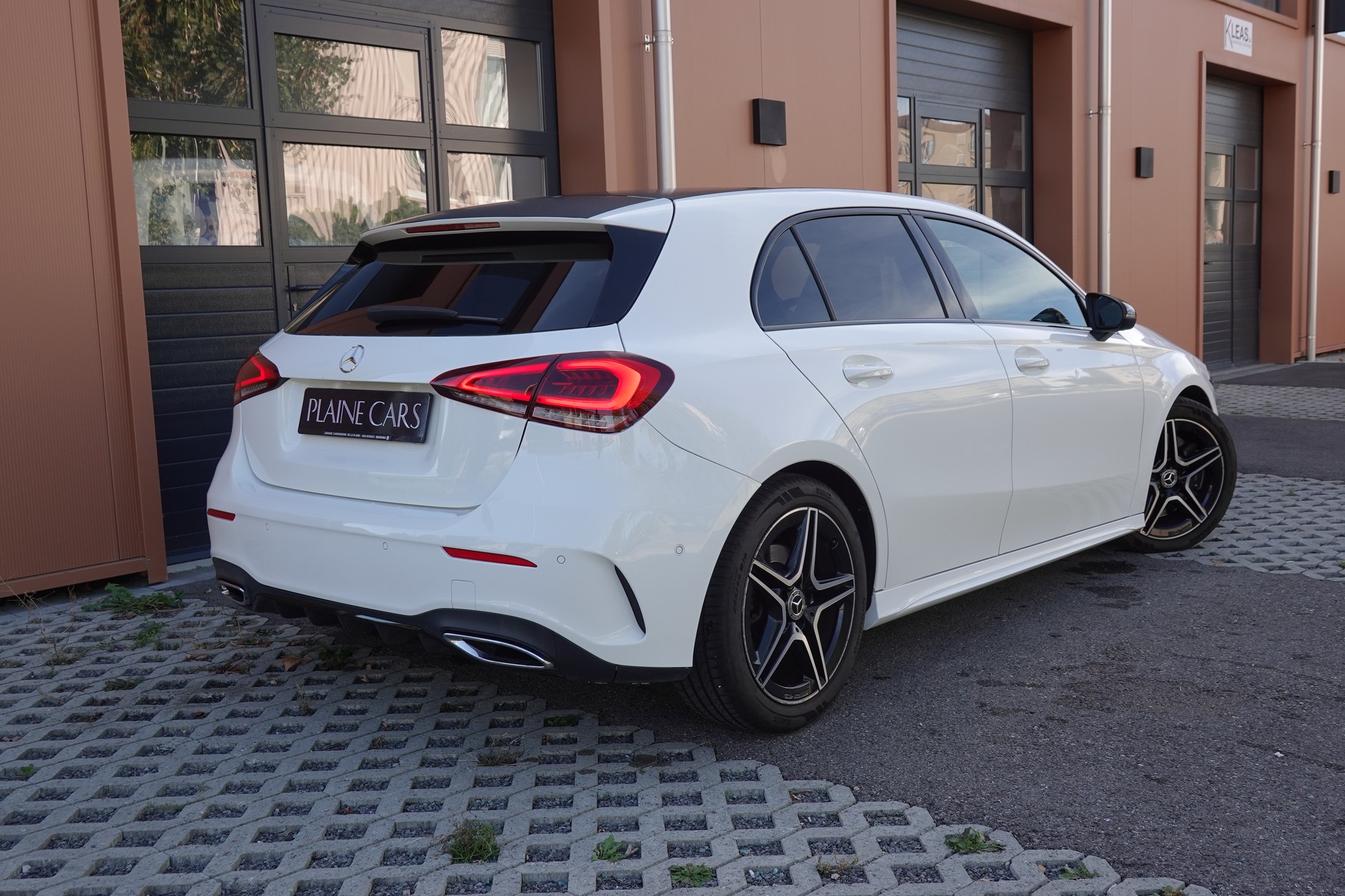 MERCEDES-BENZ A 250 AMG Line "* Pack AMG Line * Capteurs avant/arrière * Tempomat * Clim Auto * Sièges AMG * Jantes 18 *"-image-6