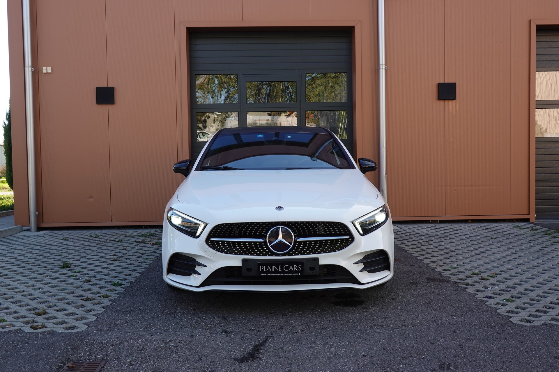 MERCEDES-BENZ A 250 AMG Line "* Pack AMG Line * Capteurs avant/arrière * Tempomat * Clim Auto * Sièges AMG * Jantes 18 *"-image-1