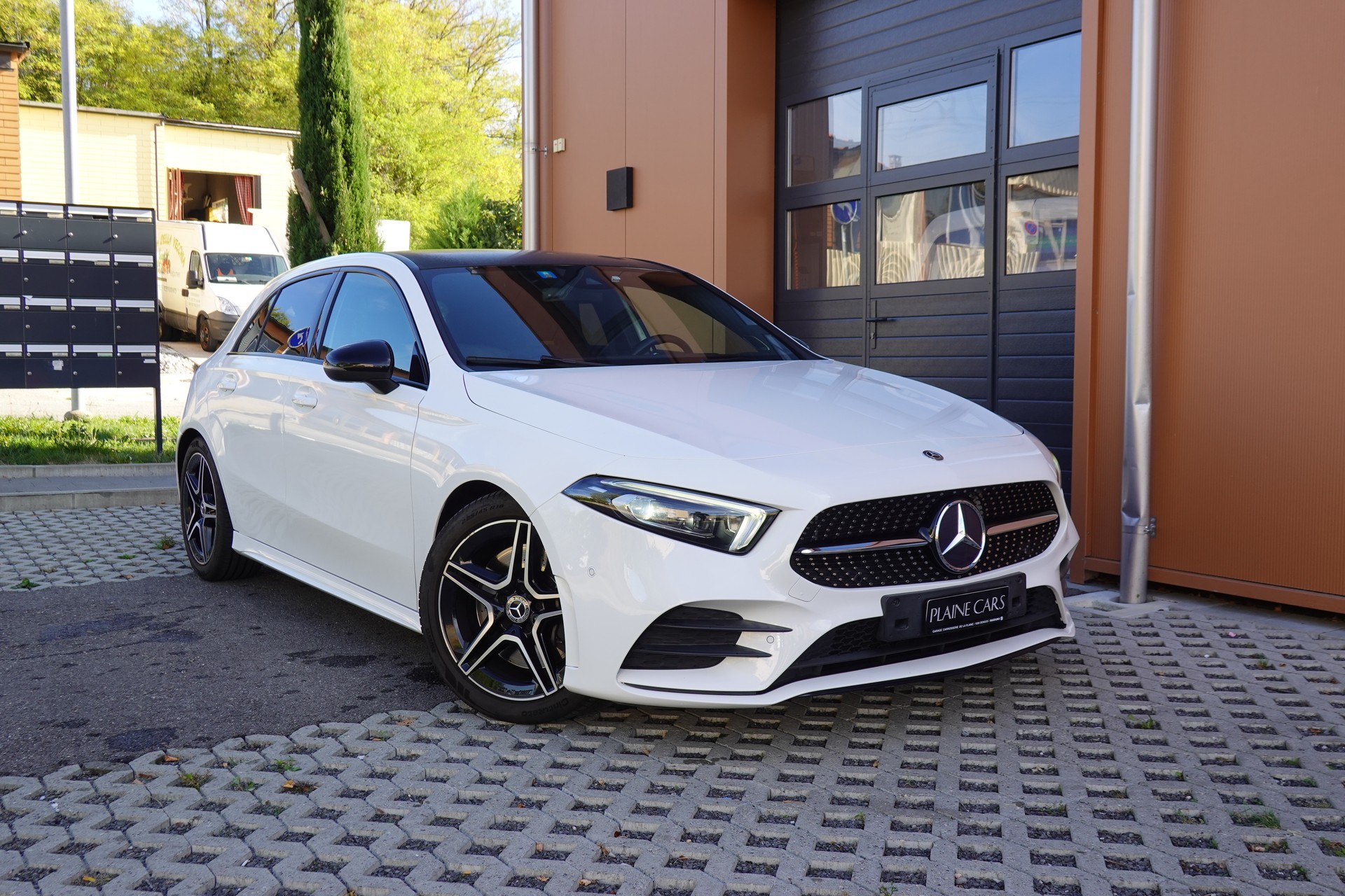 MERCEDES-BENZ A 250 AMG Line "* Pack AMG Line * Capteurs avant/arrière * Tempomat * Clim Auto * Sièges AMG * Jantes 18 *"-image-5
