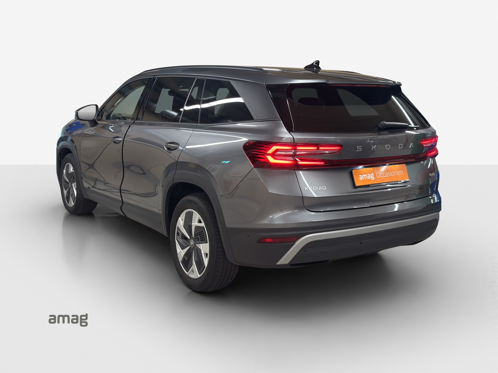SKODA Kodiaq 2.0 TSI Selection 4x4-showroom-element-2