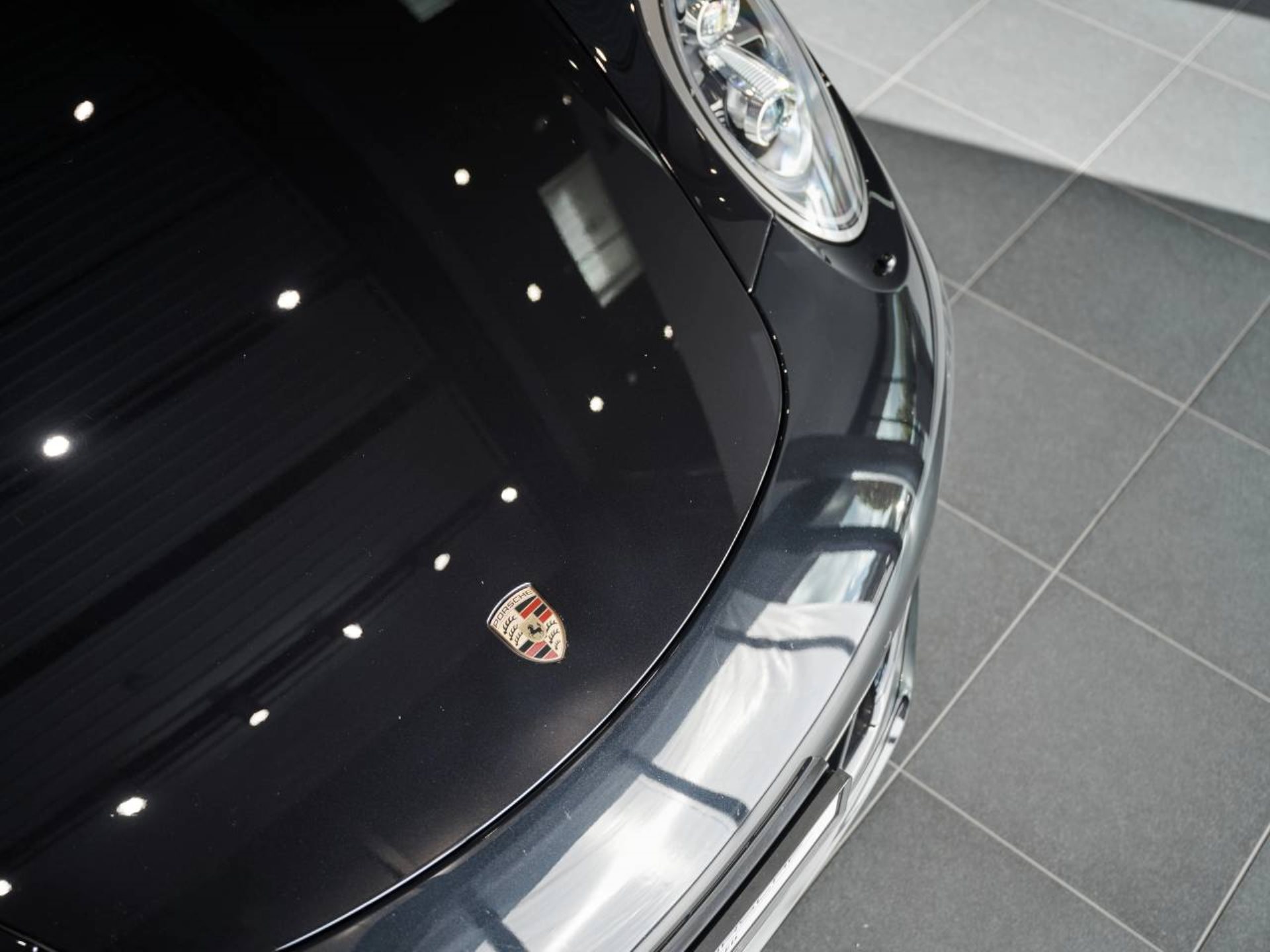 PORSCHE 911 Carrera 4 GTS-image-23