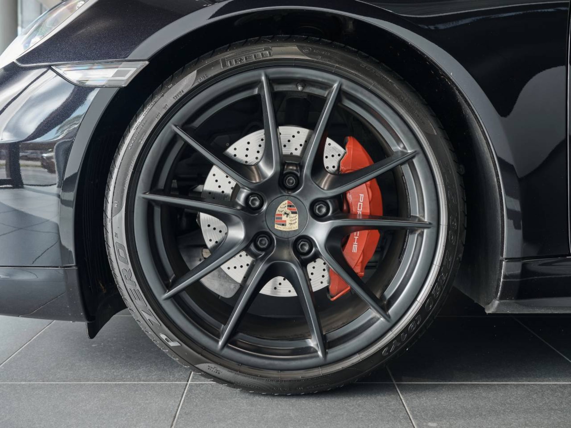 PORSCHE 911 Carrera 4 GTS-image-30