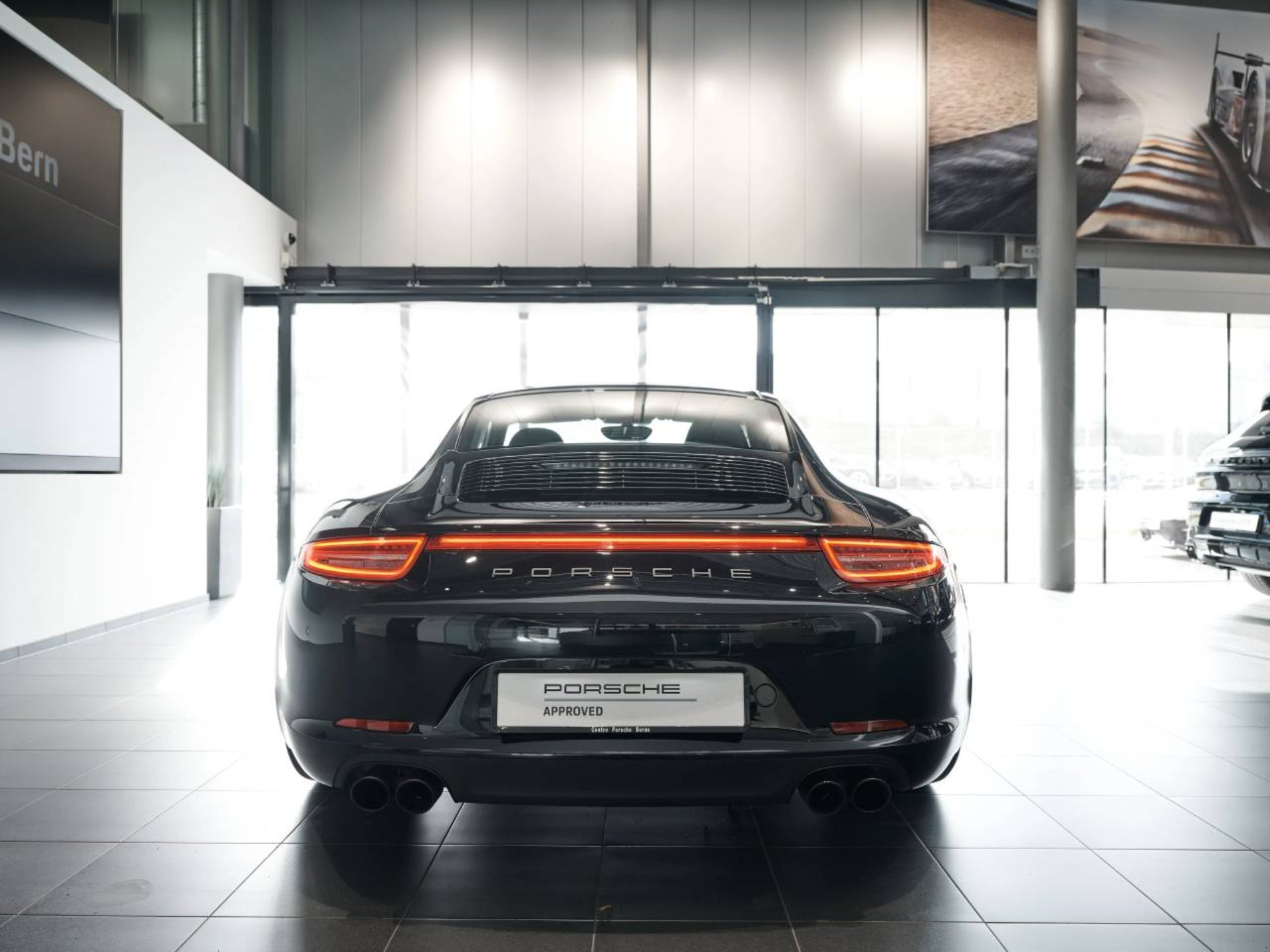 PORSCHE 911 Carrera 4 GTS-image-5