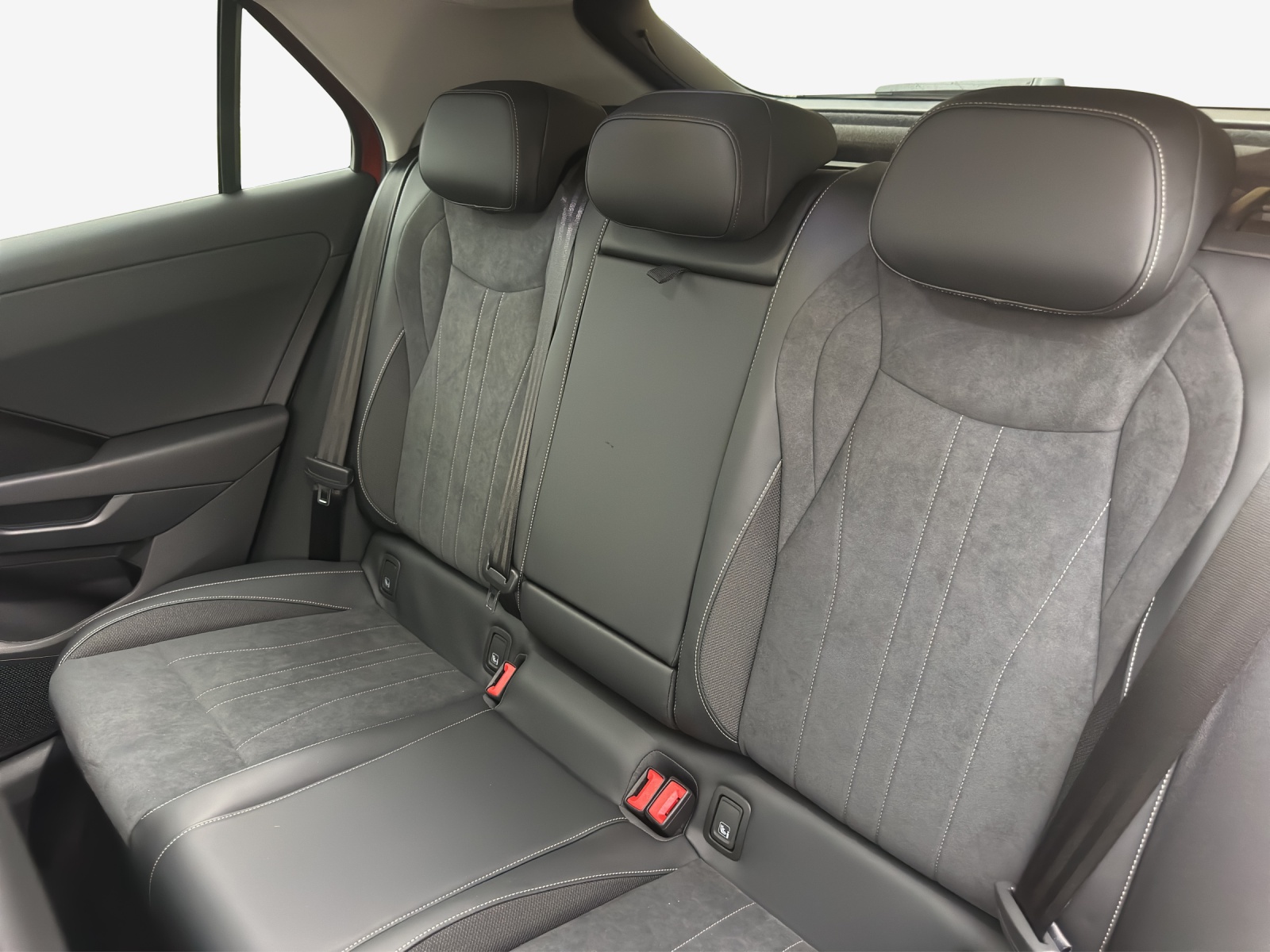 VW T-Roc 1.5 eTSI mHEV Style DSG-image-11