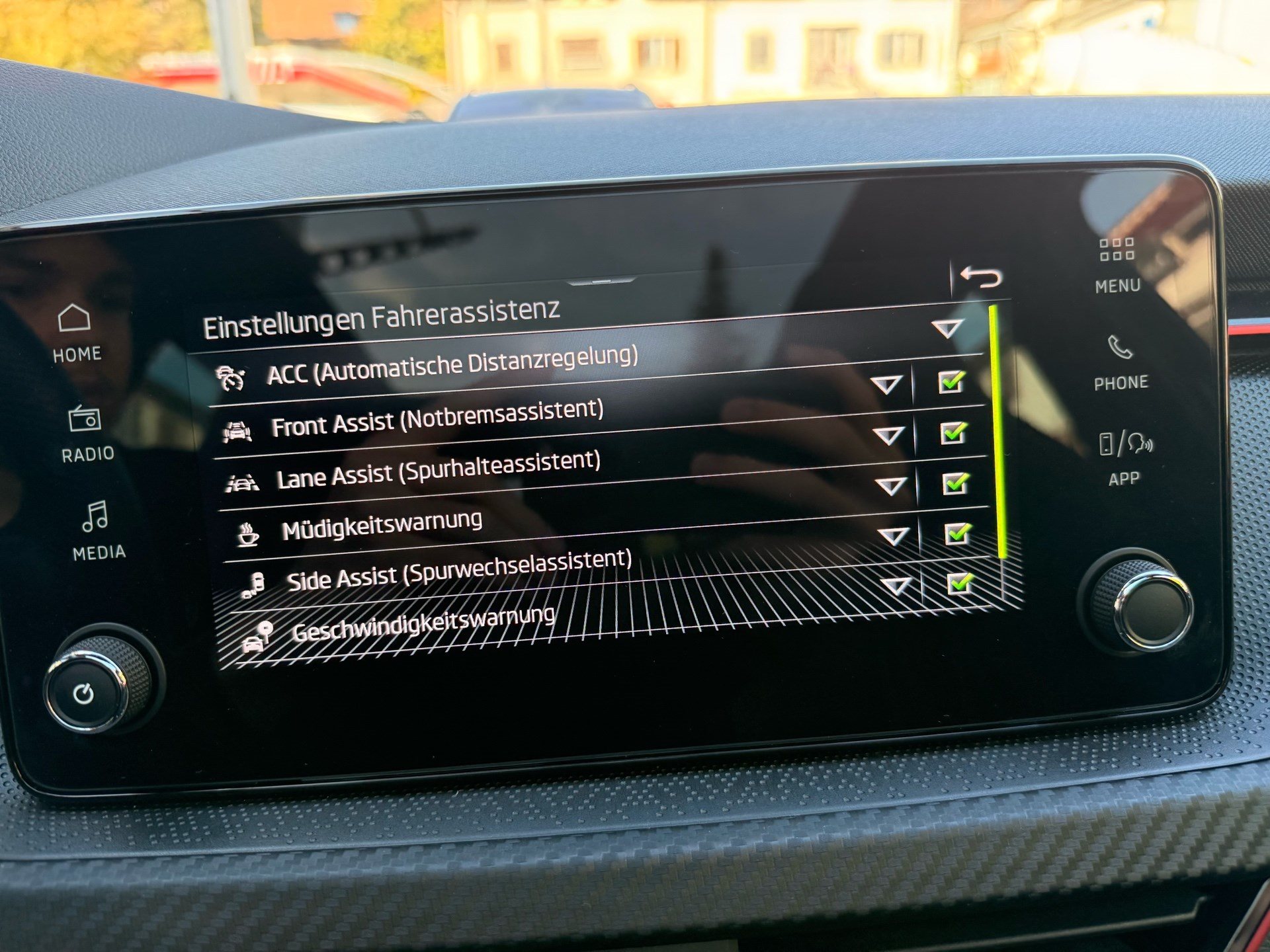 SKODA Kamiq Monte Carlo ***ANHÄNGERKUPPLUNG & 5 JAHRE SKODA WERKSGARANTIE ***-image-15