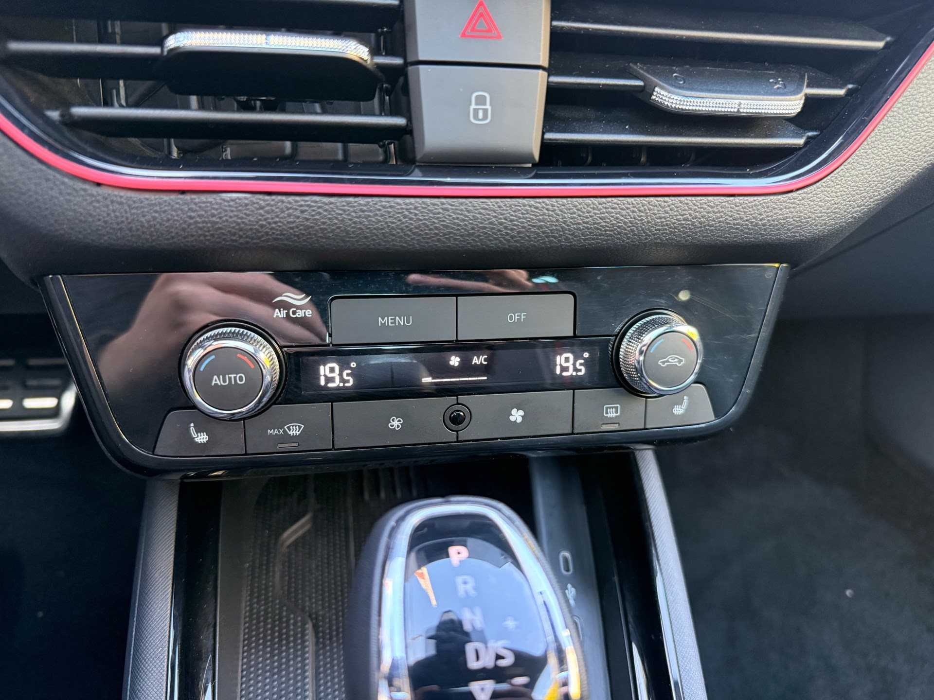 SKODA Kamiq Monte Carlo ***ANHÄNGERKUPPLUNG & 5 JAHRE SKODA WERKSGARANTIE ***-image-20