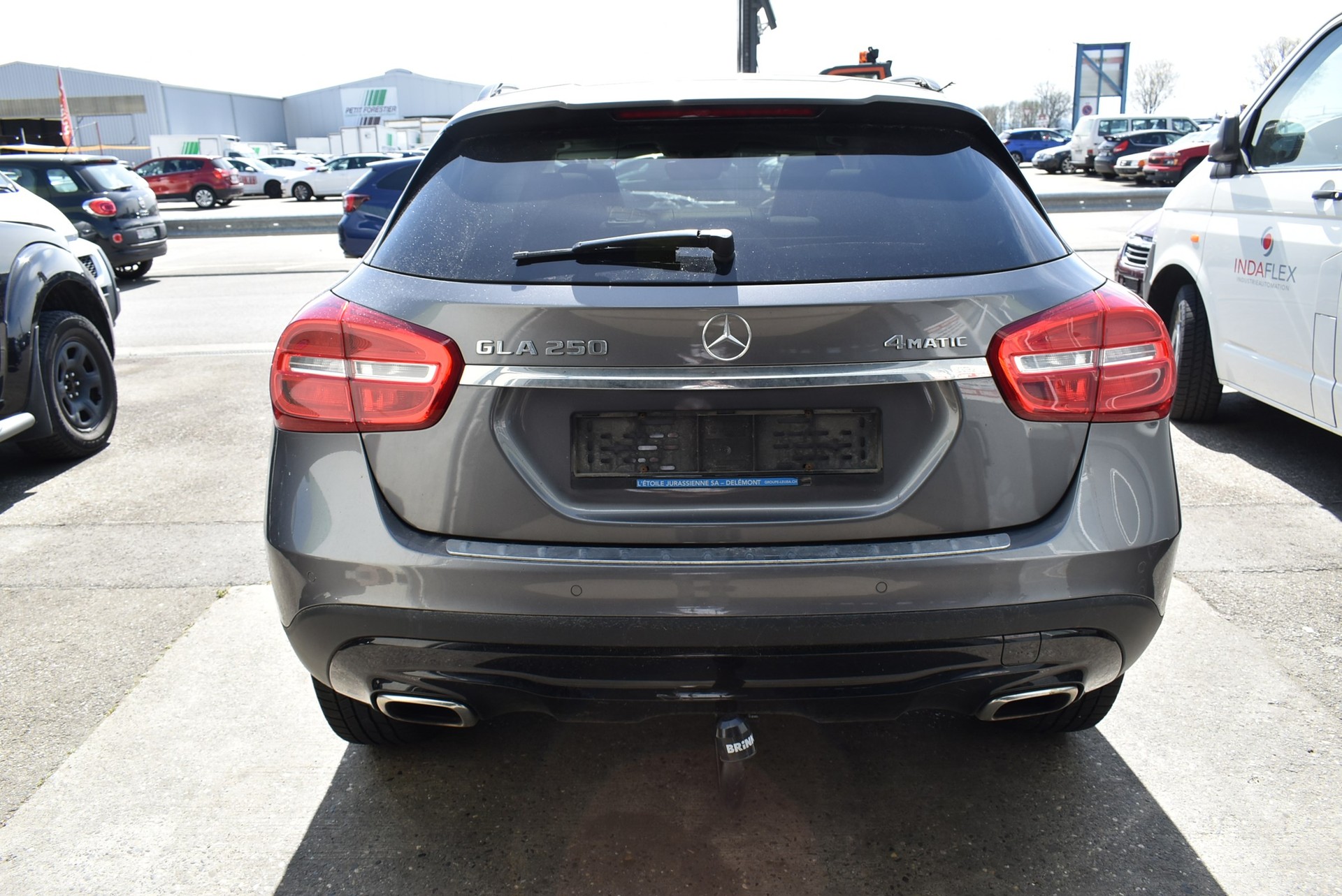 MERCEDES-BENZ GLA 250 4Matic 7G-DCT-image-3