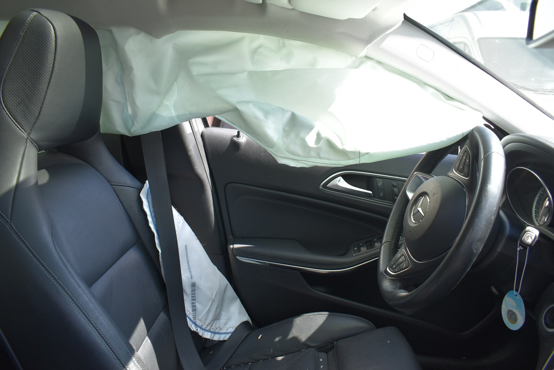 MERCEDES-BENZ GLA 250 4Matic 7G-DCT-image-6