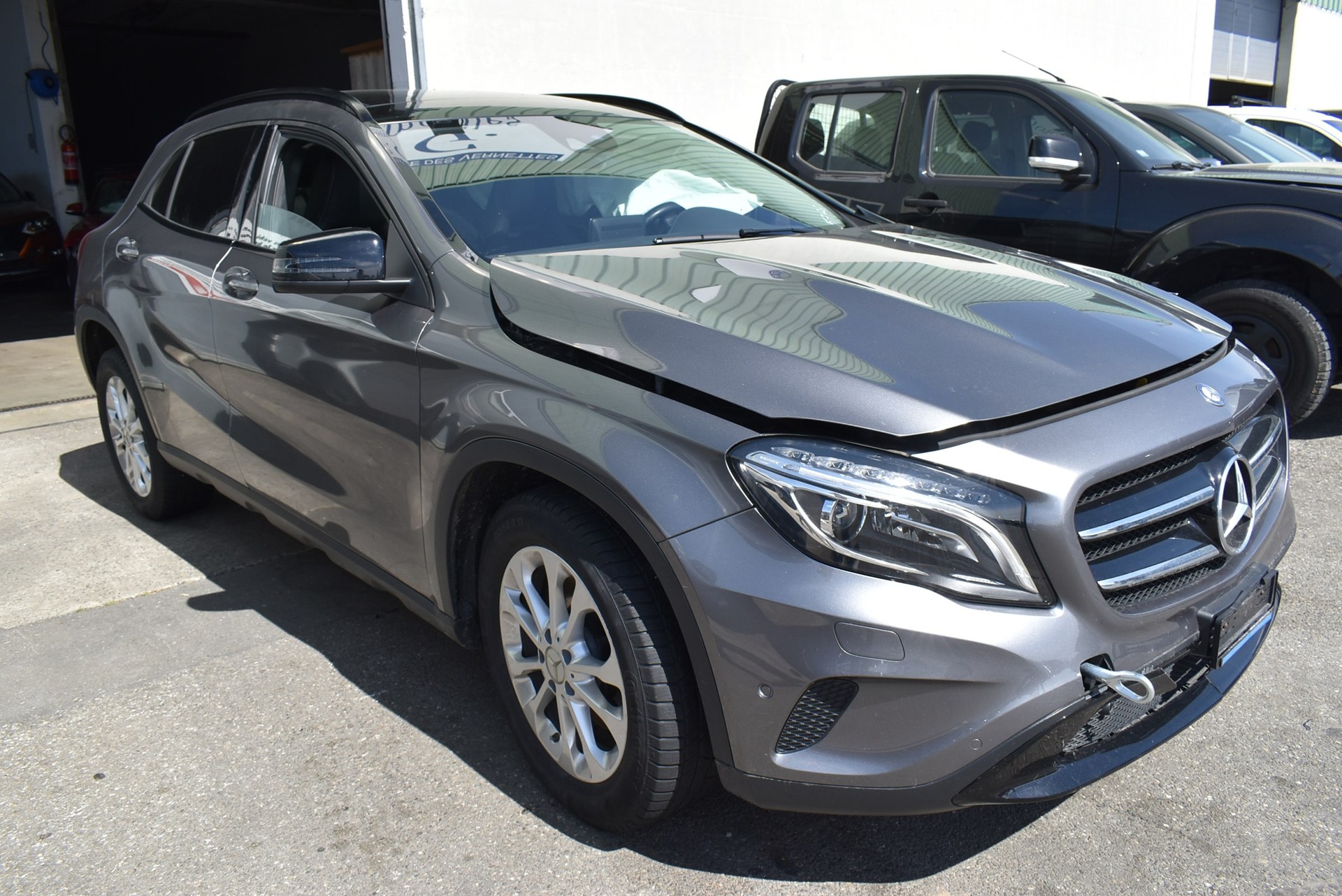 MERCEDES-BENZ GLA 250 4Matic 7G-DCT-image-0