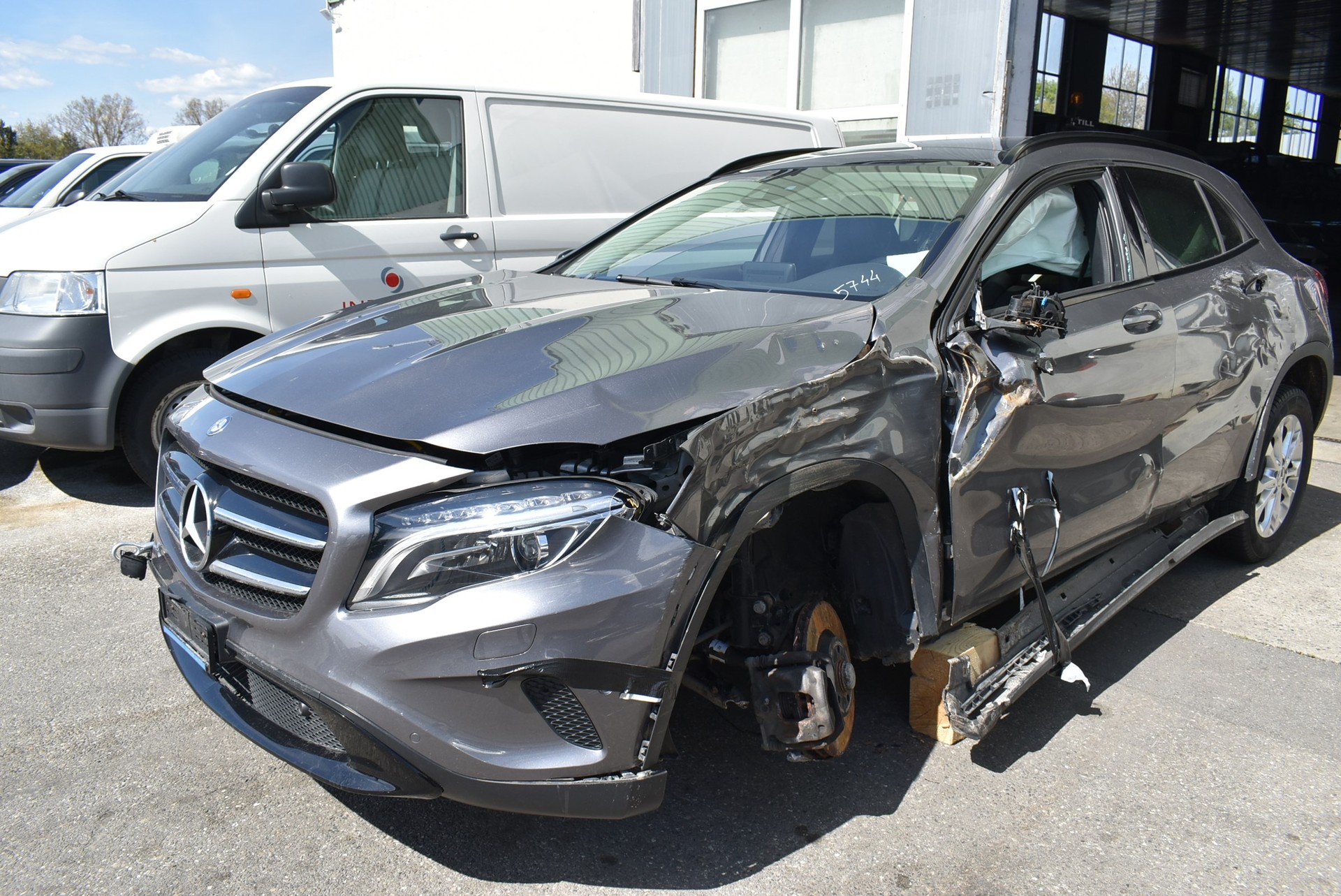 MERCEDES-BENZ GLA 250 4Matic 7G-DCT-image-1