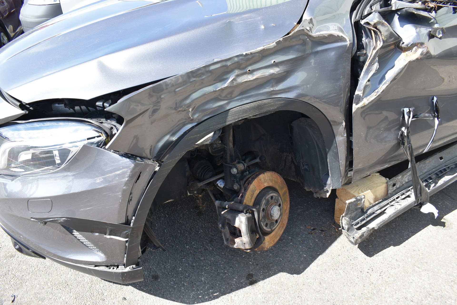 MERCEDES-BENZ GLA 250 4Matic 7G-DCT-image-8