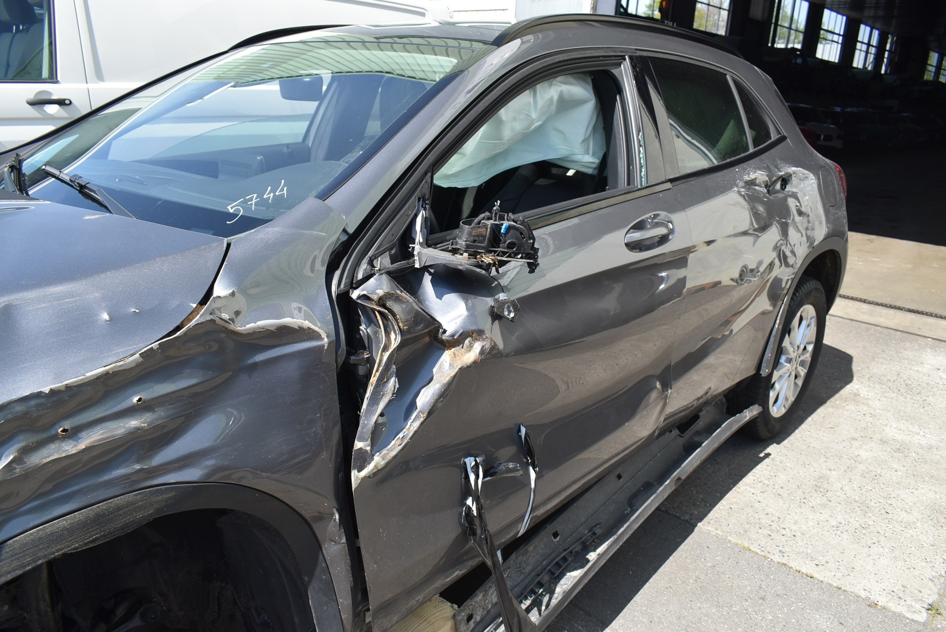 MERCEDES-BENZ GLA 250 4Matic 7G-DCT-image-9
