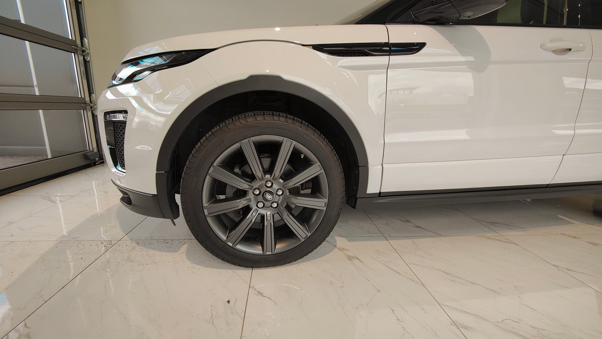 LAND ROVER Range Rover Evoque 2.0 Si4 SE Dynamic AT9-image-9
