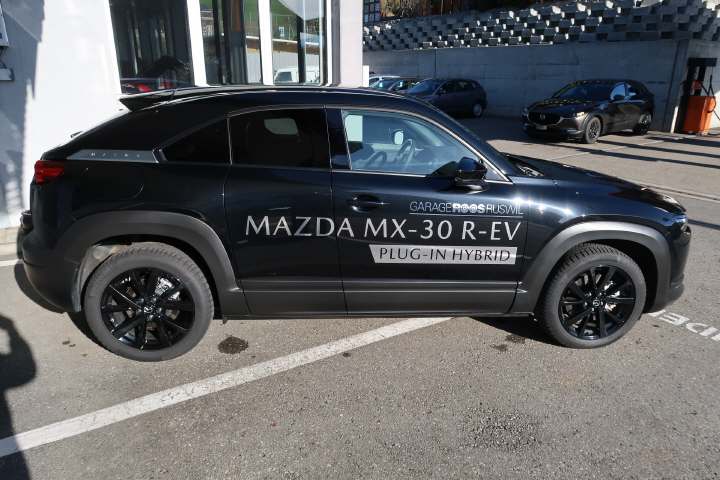 MAZDA MX-30 e-Skyactiv R-EV Advantage-showroom-element-3
