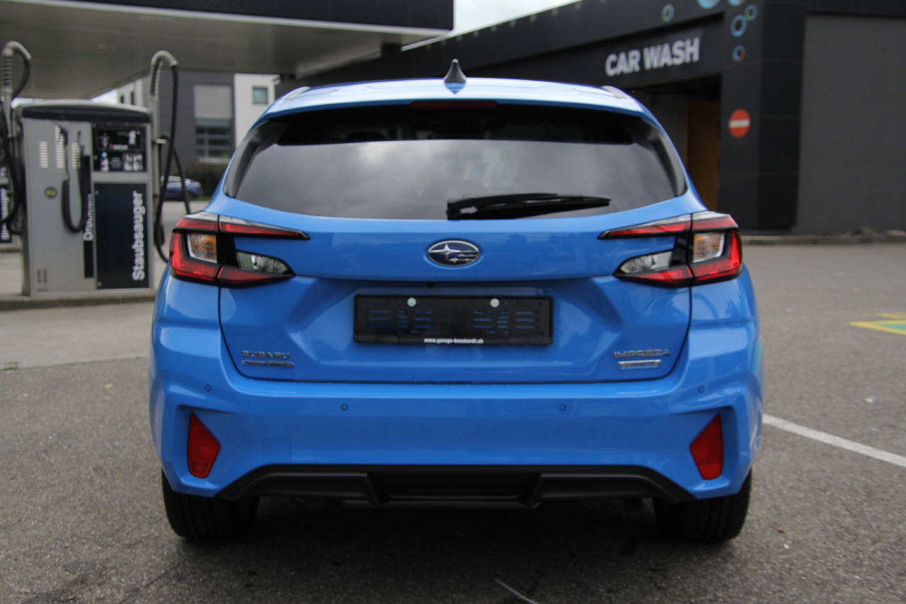 SUBARU Impreza 2.0i e-Boxer Luxury-image-3