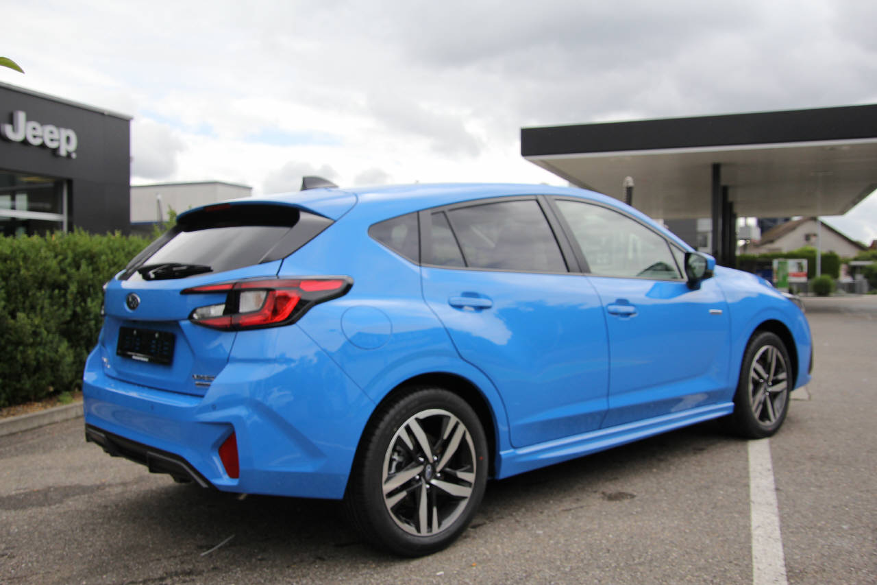 SUBARU Impreza 2.0i e-Boxer Luxury-image-2