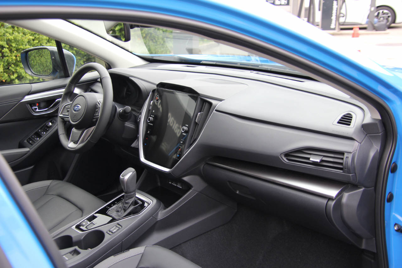 SUBARU Impreza 2.0i e-Boxer Luxury-image-10