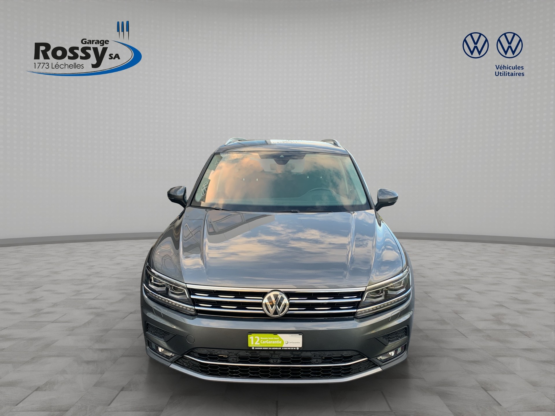 VW Tiguan 2.0TSI Highline 4Motion DSG-showroom-element-1