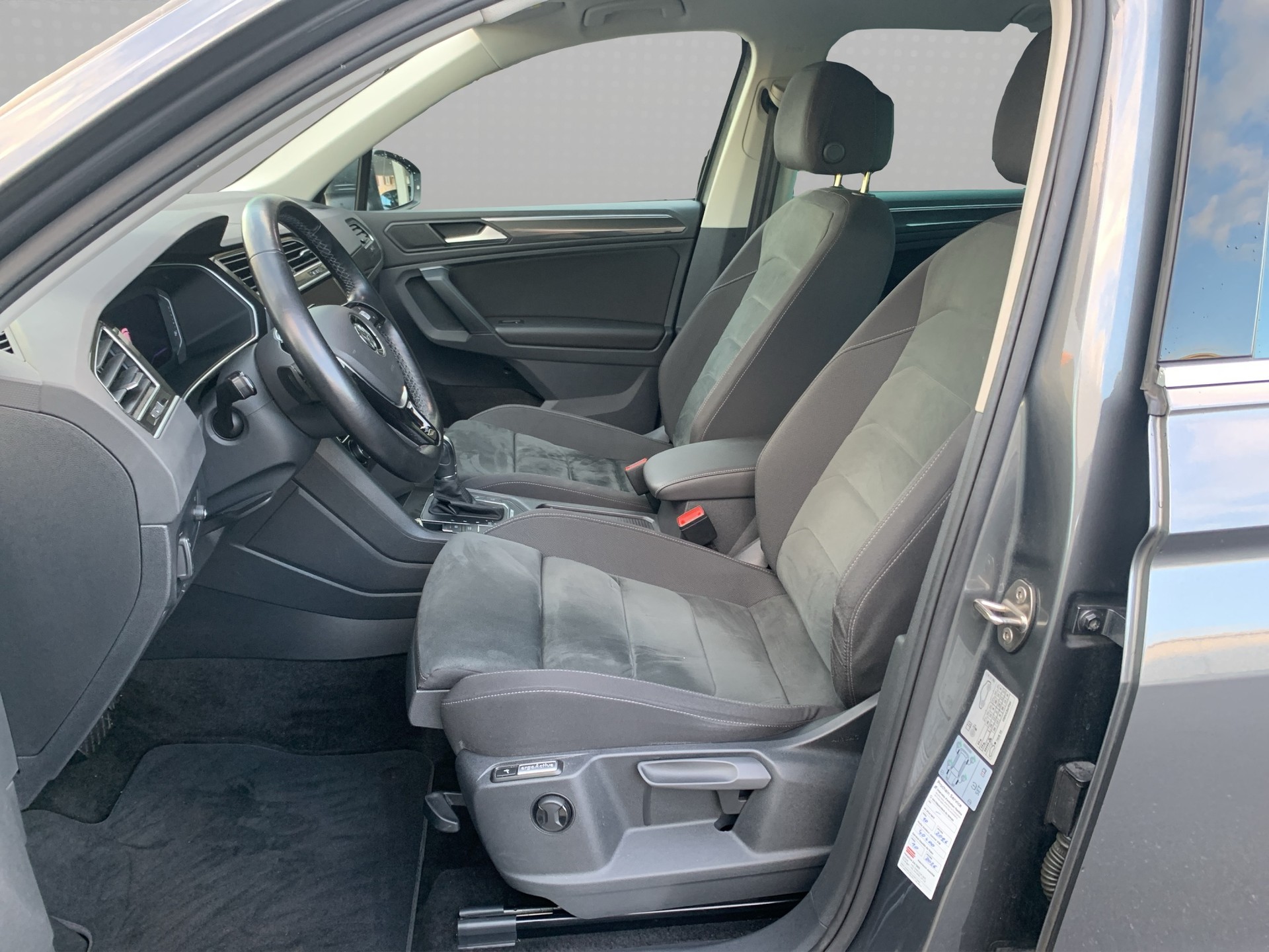 VW Tiguan 2.0TSI Highline 4Motion DSG-image-8