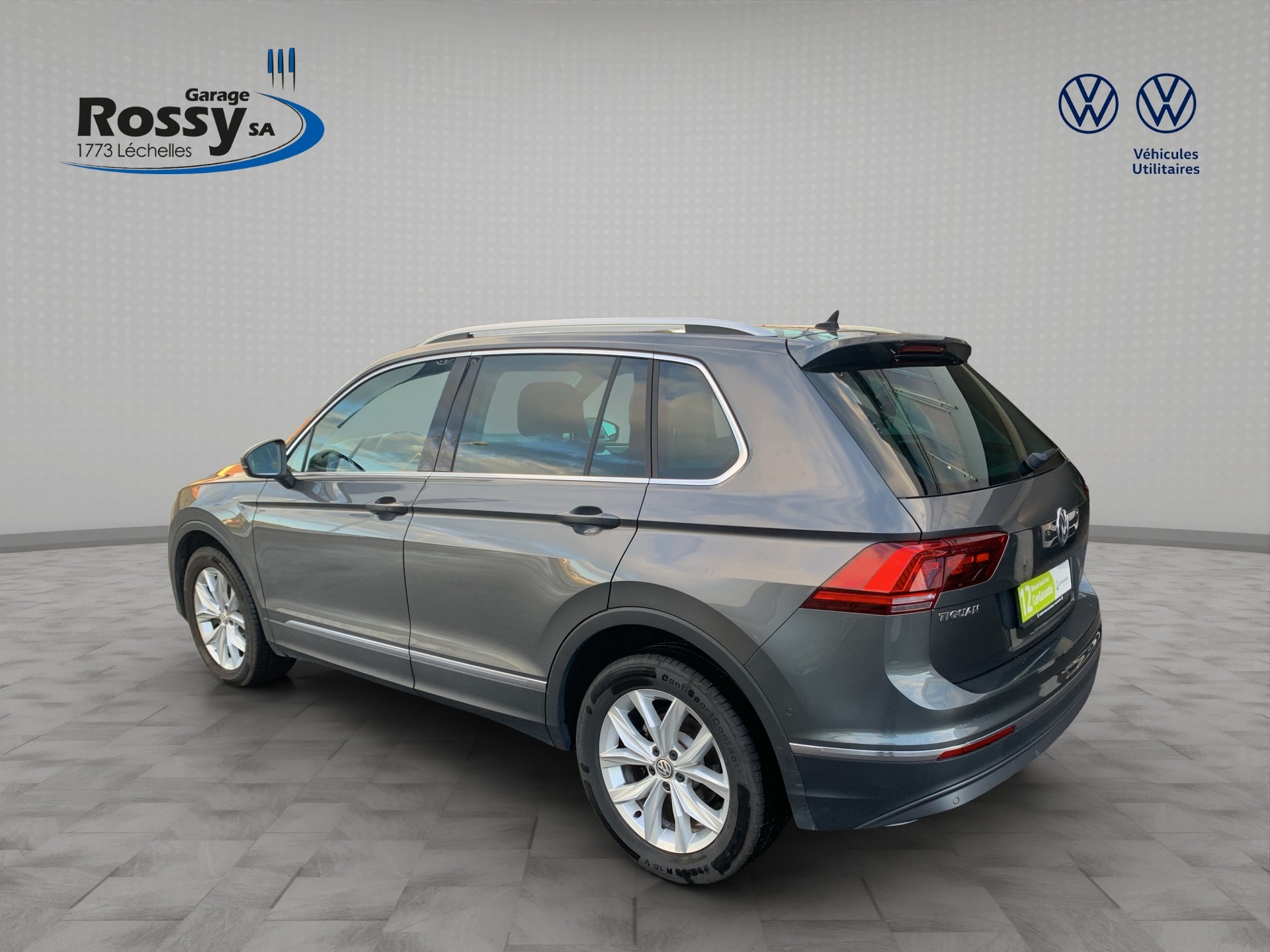 VW Tiguan 2.0TSI Highline 4Motion DSG-showroom-element-3