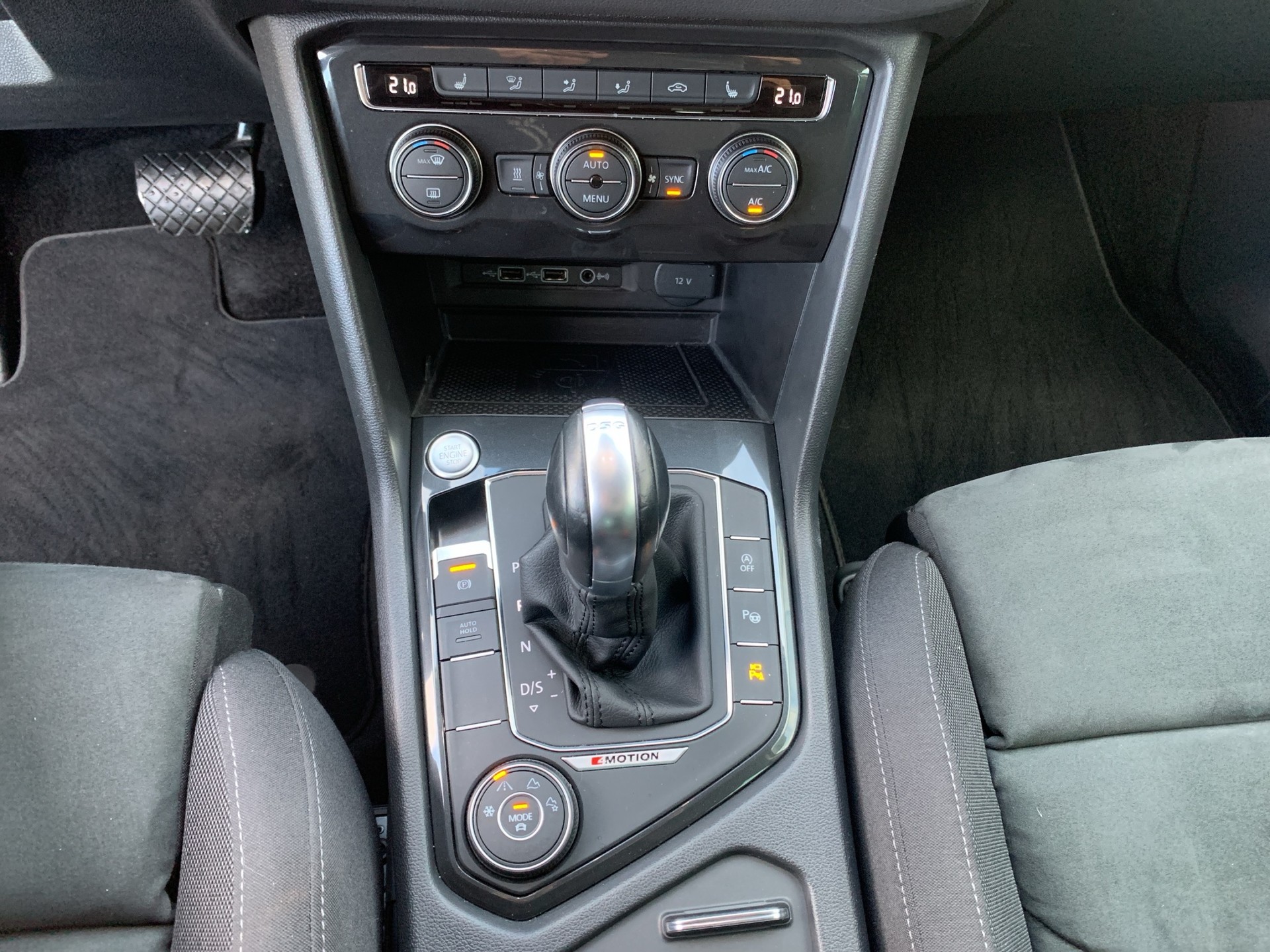 VW Tiguan 2.0TSI Highline 4Motion DSG-image-15