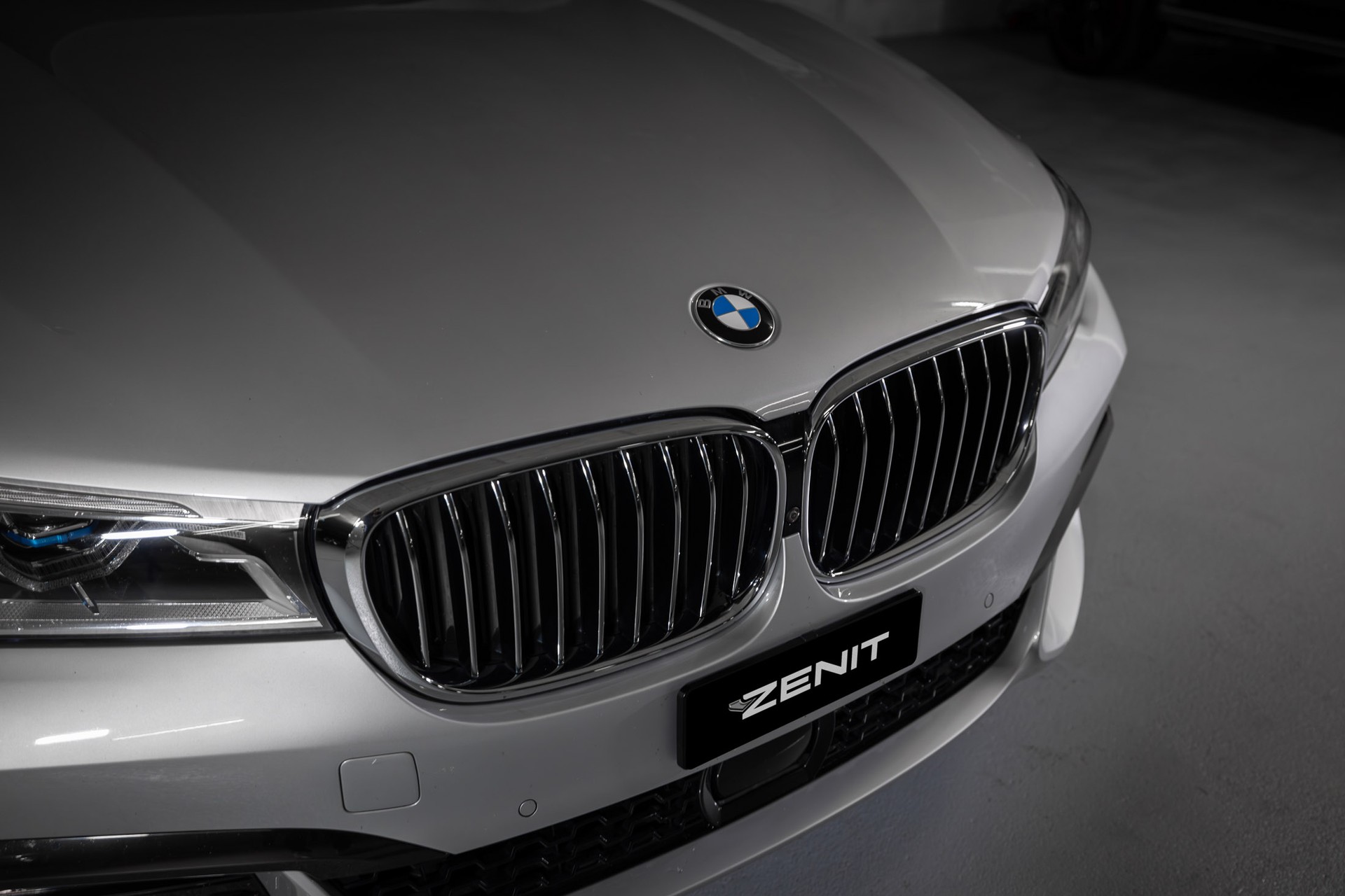 BMW 740d xDrive Steptronic-image-6
