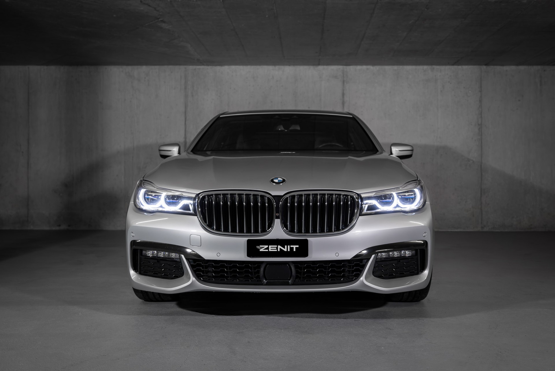 BMW 740d xDrive Steptronic-image-4