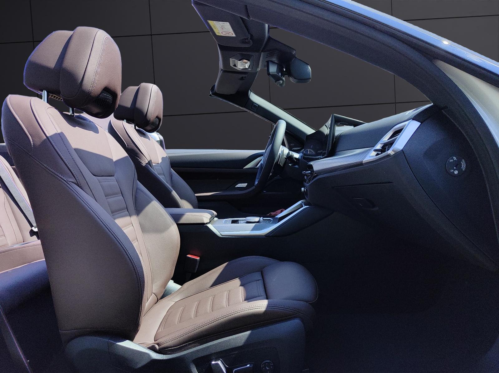 BMW M440i xDrive Cabrio-image-17